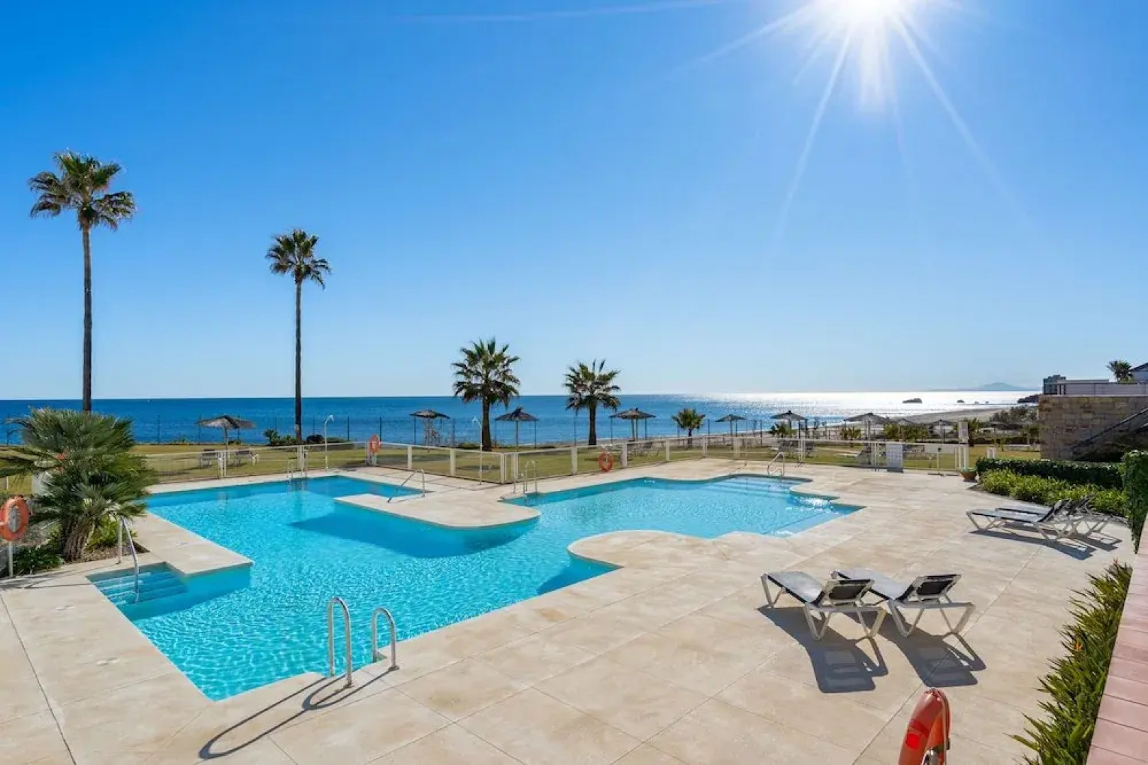 First Line House Casares del Mar