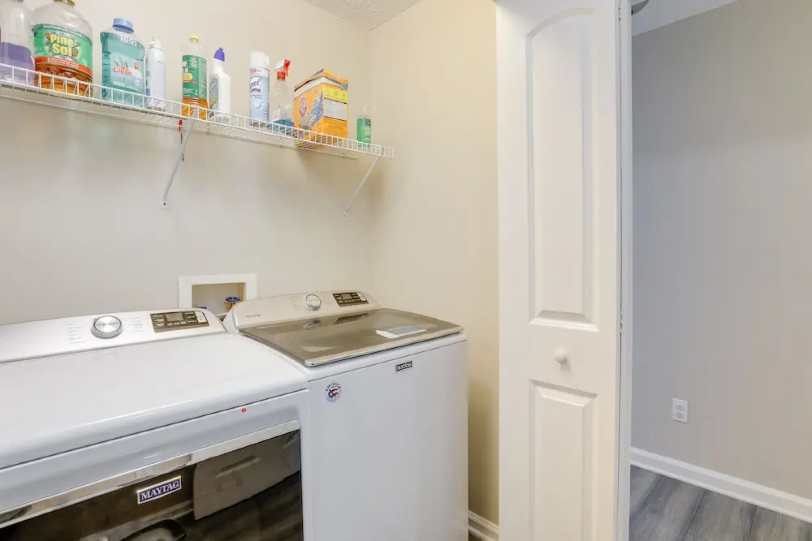 Sunny Lithonia Home ~ 7 Mi to Stone Mountain Park!