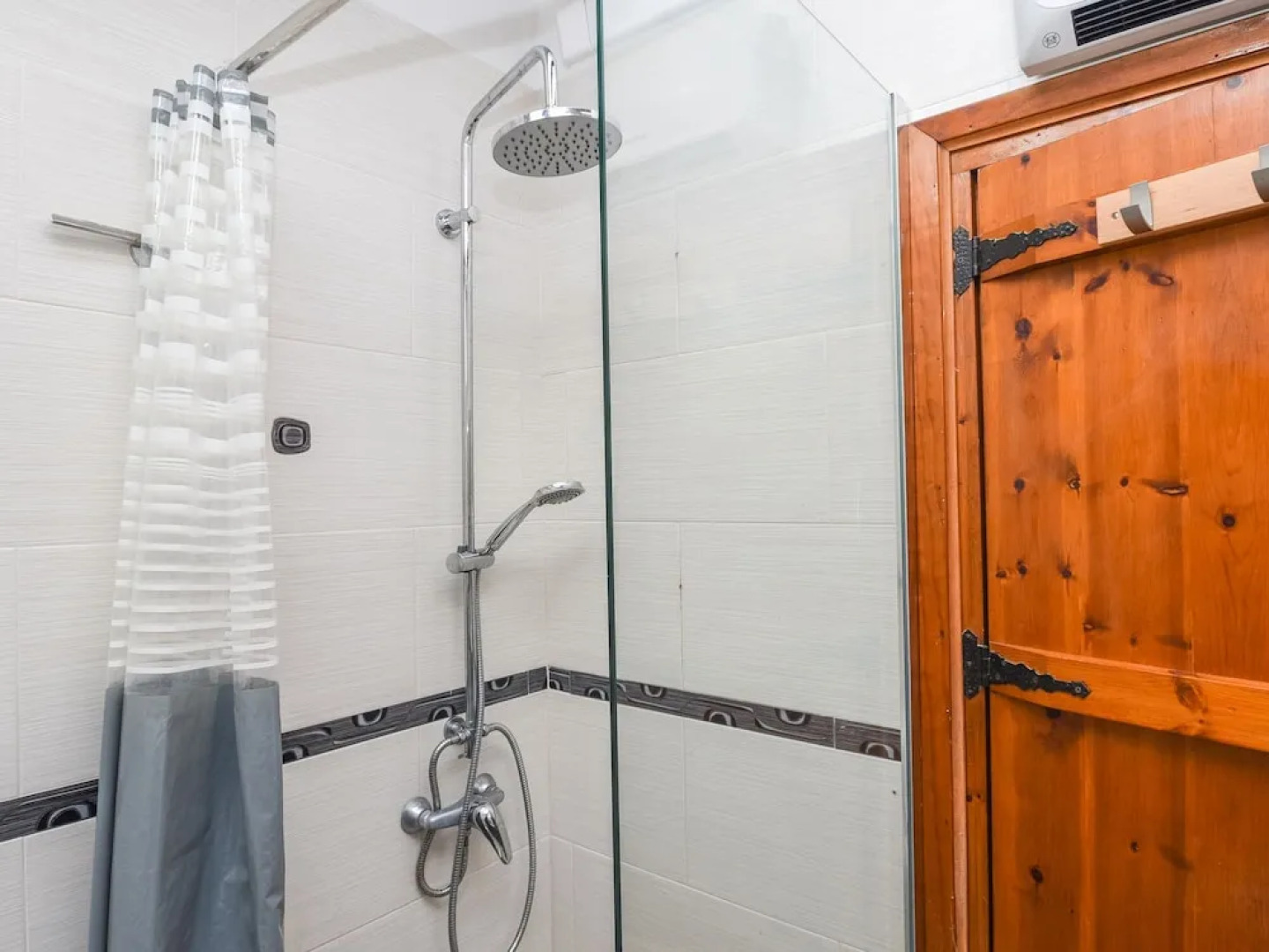 Beautiful 8-person Villa in Moraira, Near Centre, sea and Beach, Very Nicely Furnished