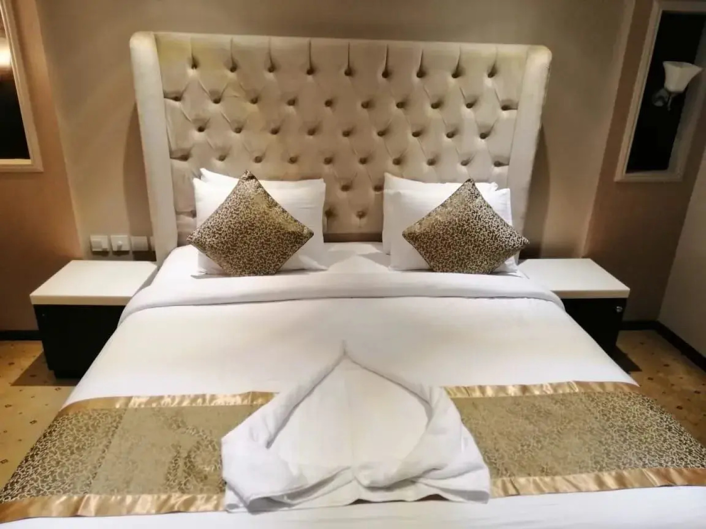 Grand Lily Hotel Suites