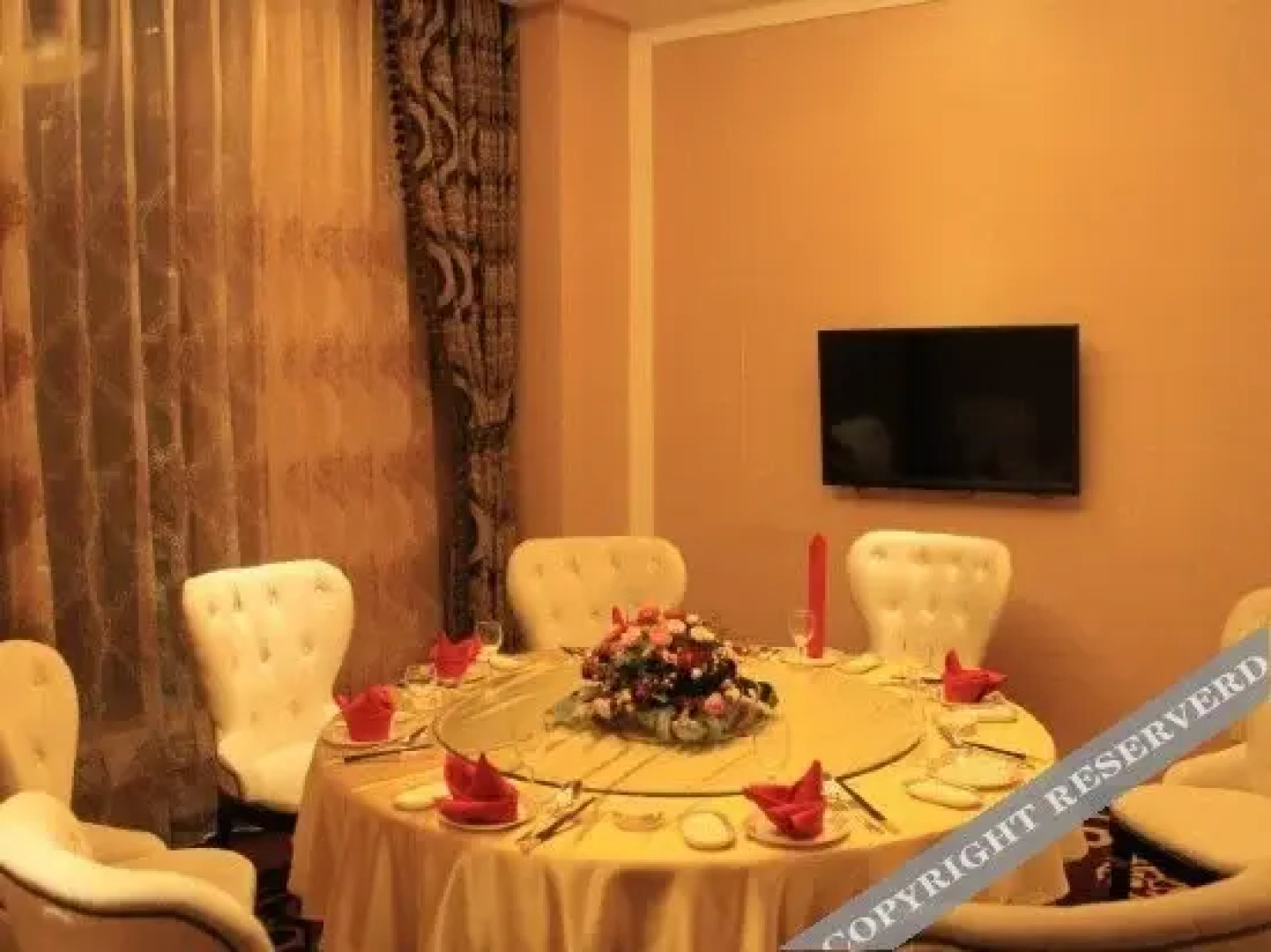 Ripple Hotel (Dandong Yalu River Bank)