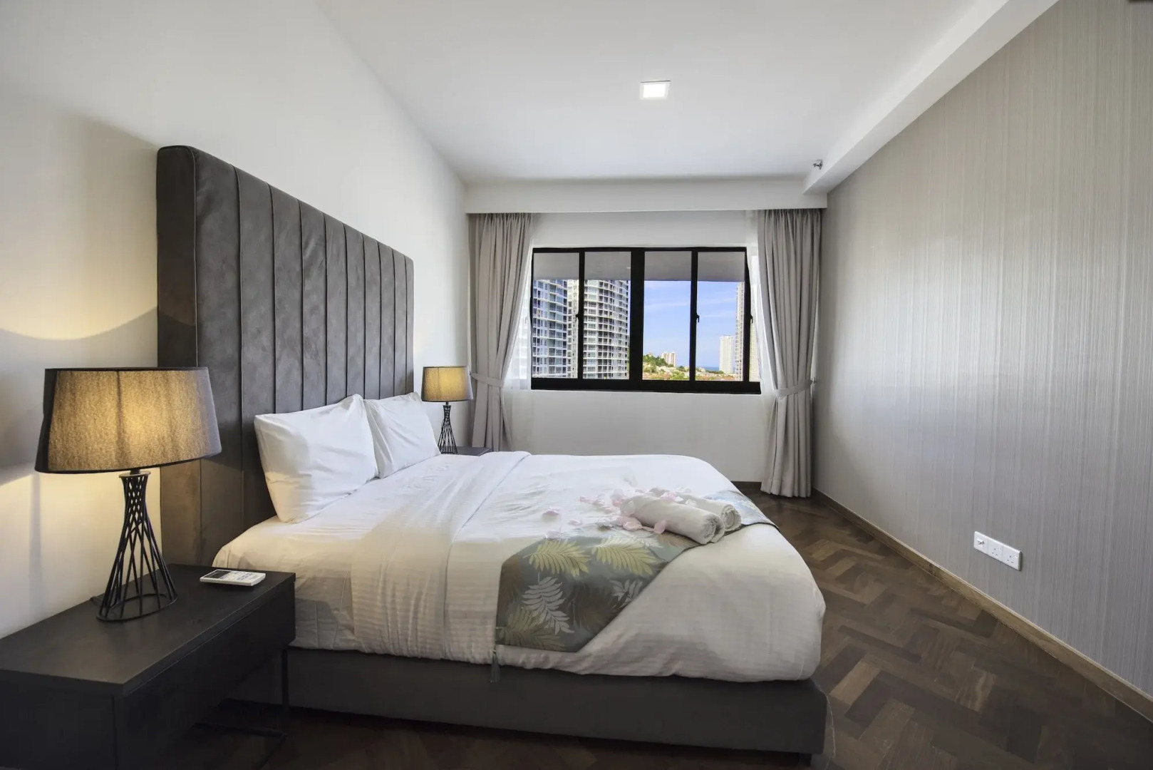 The Landmark Studio Suite