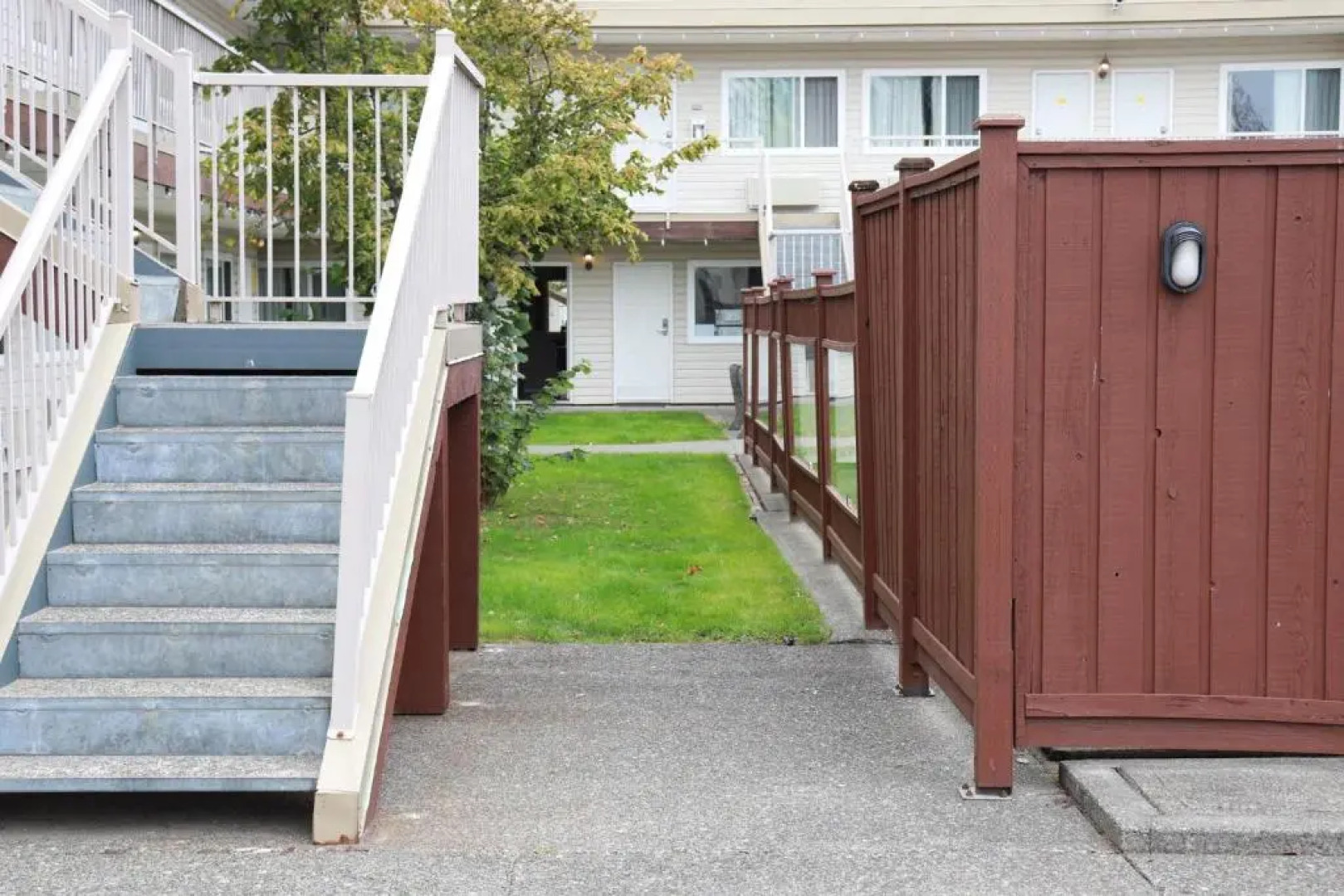 Super 8 by Wyndham Courtenay