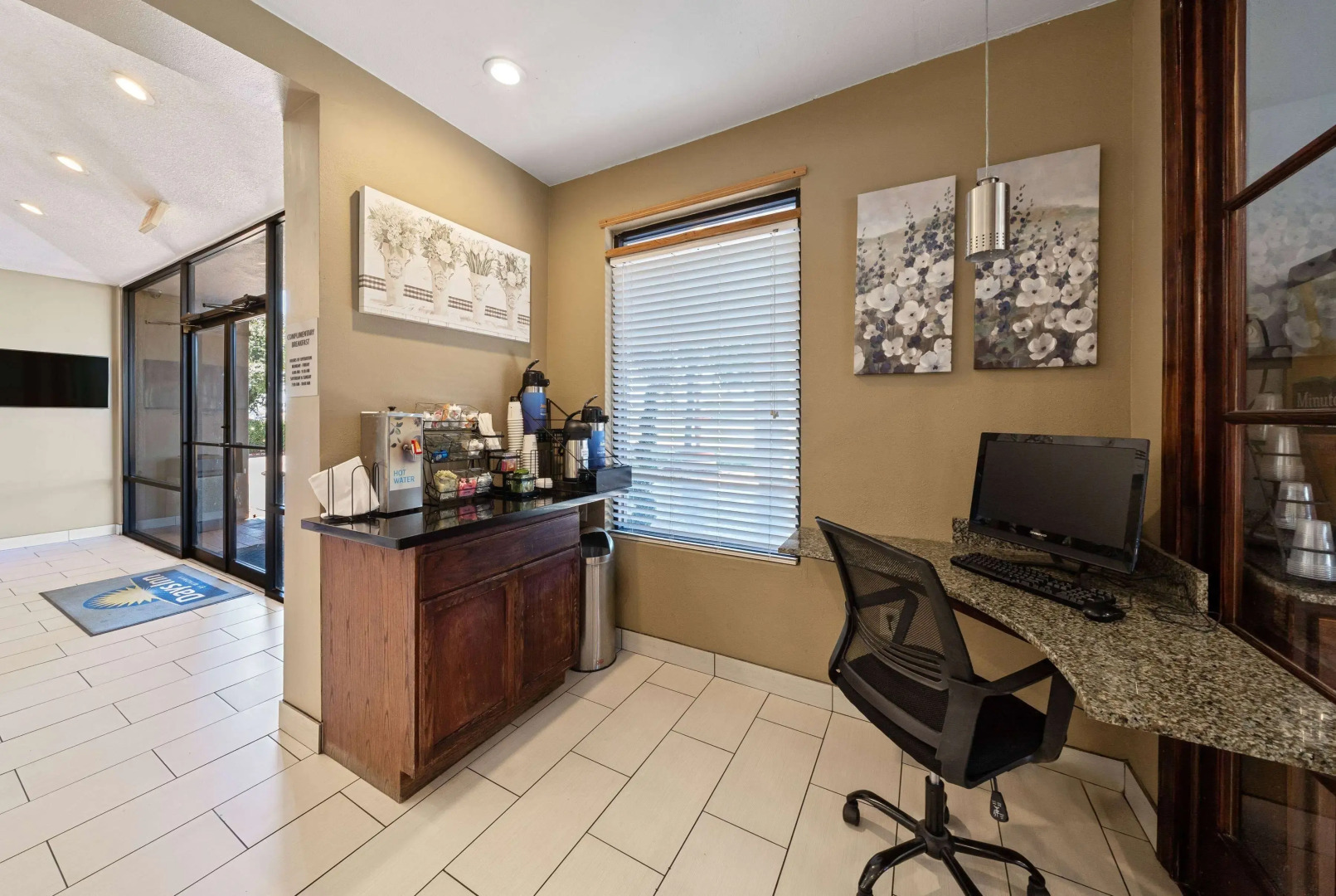 Days Inn by Wyndham Round Rock