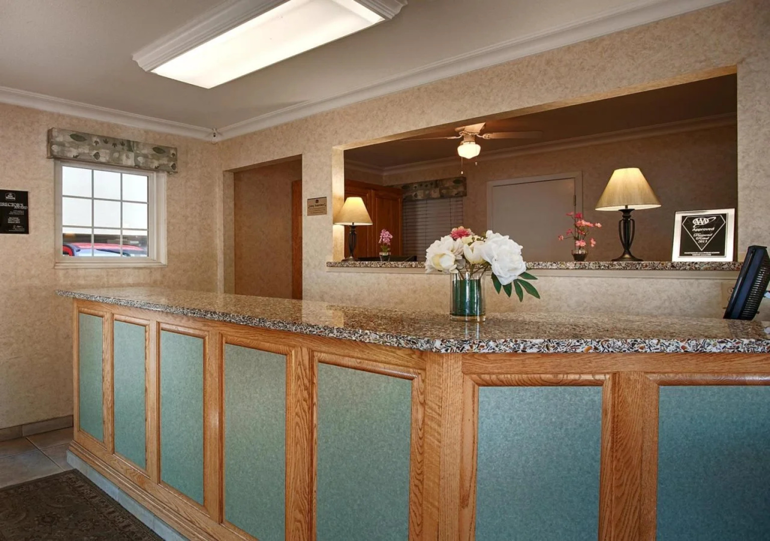 Best Western University Lodge