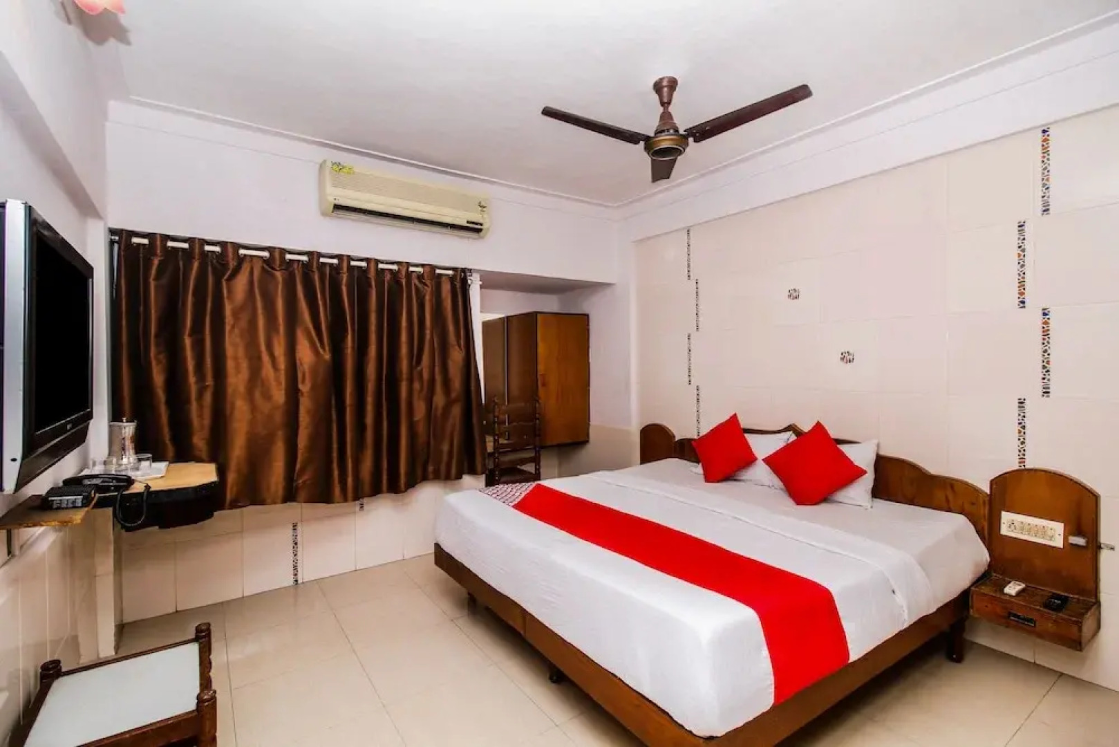 OYO 33399 Hotel Alwin