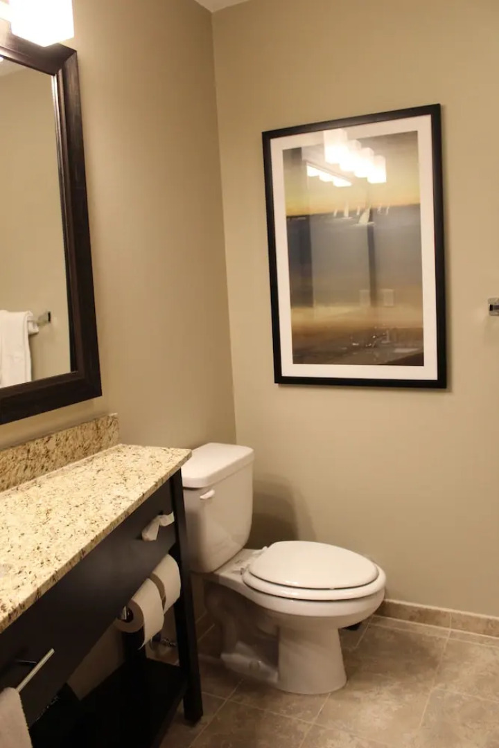 Brookstone Lodge & Suites - Emmetsburg