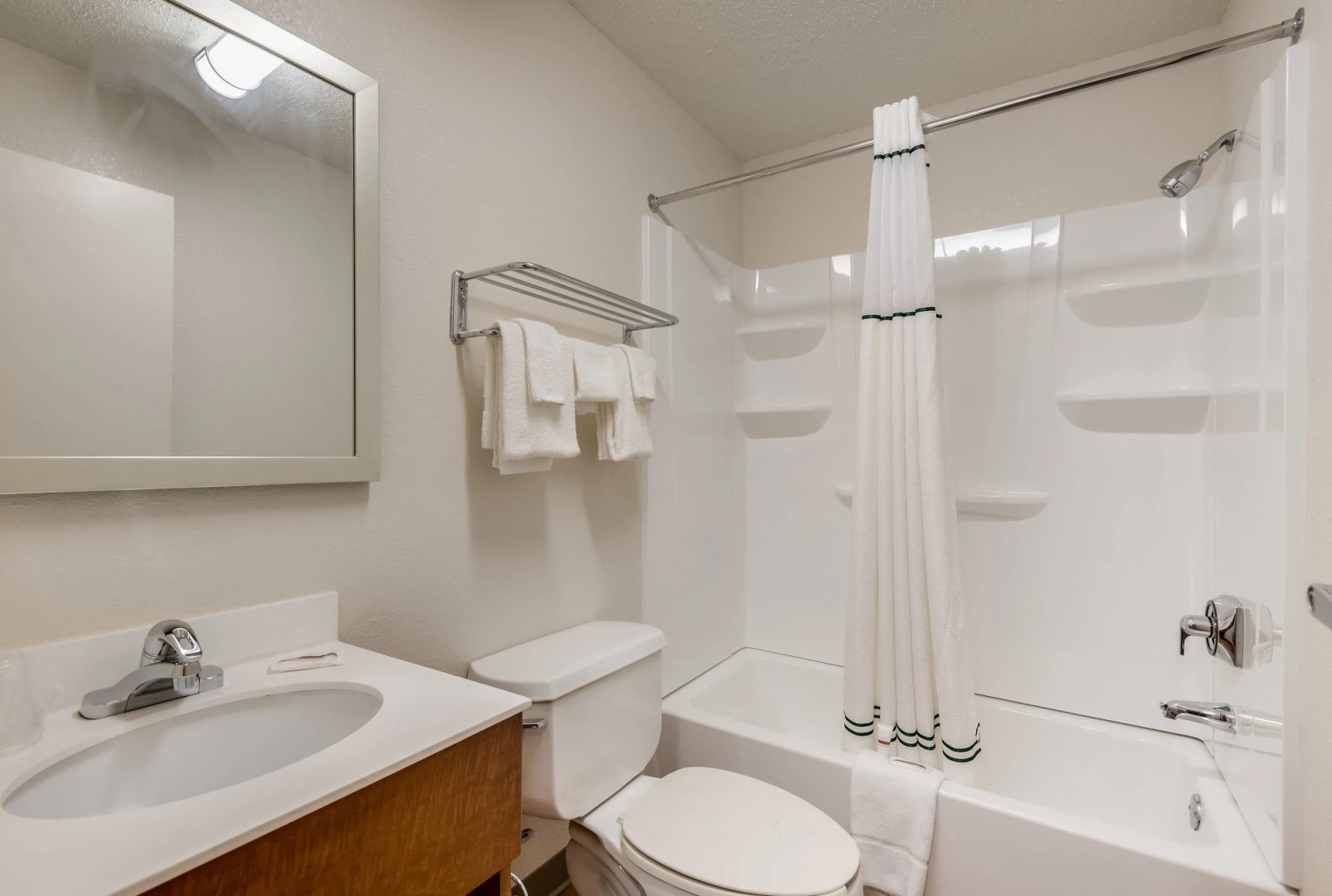 Birch Hill Suites Kansas City – Independence