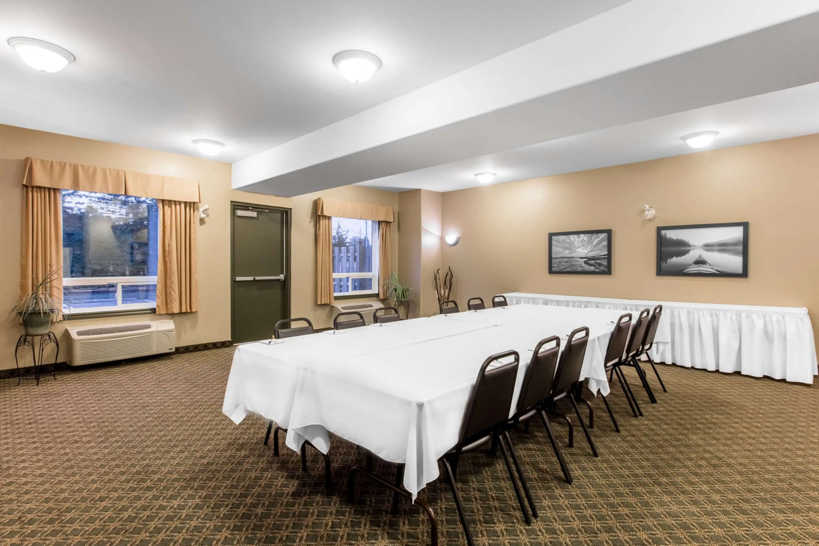 Super 8 by Wyndham Amherst NS