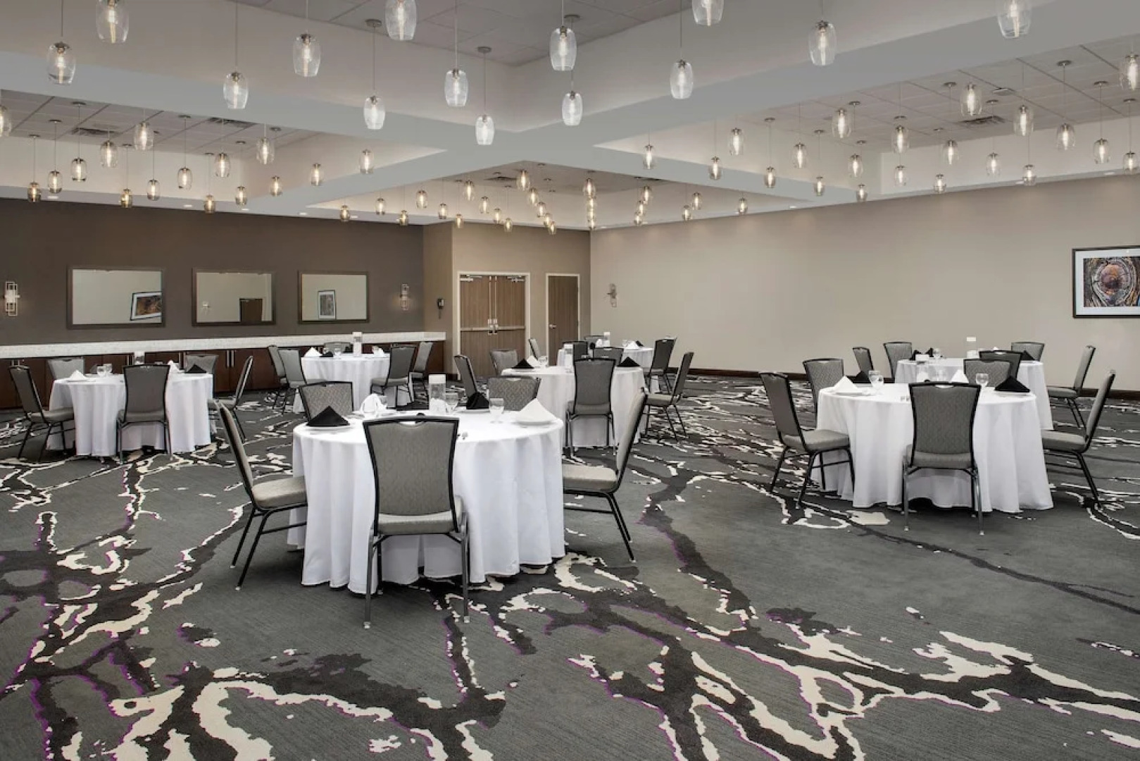 Hilton Garden Inn Columbia Airport (ex Holiday Inn & Suites Columbia-Airport)