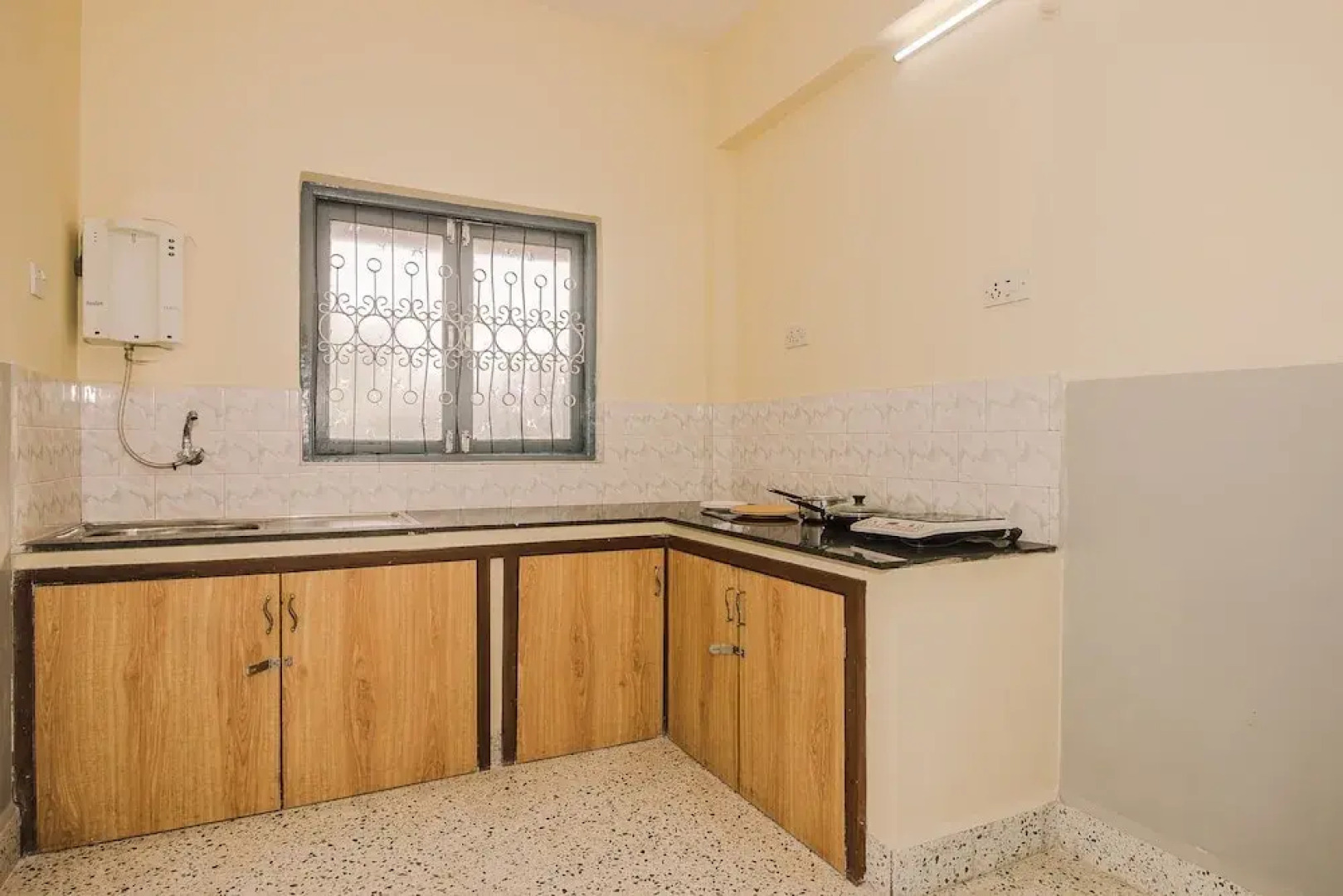 OYO Home 22802 Feildview 3BHK Mapusa