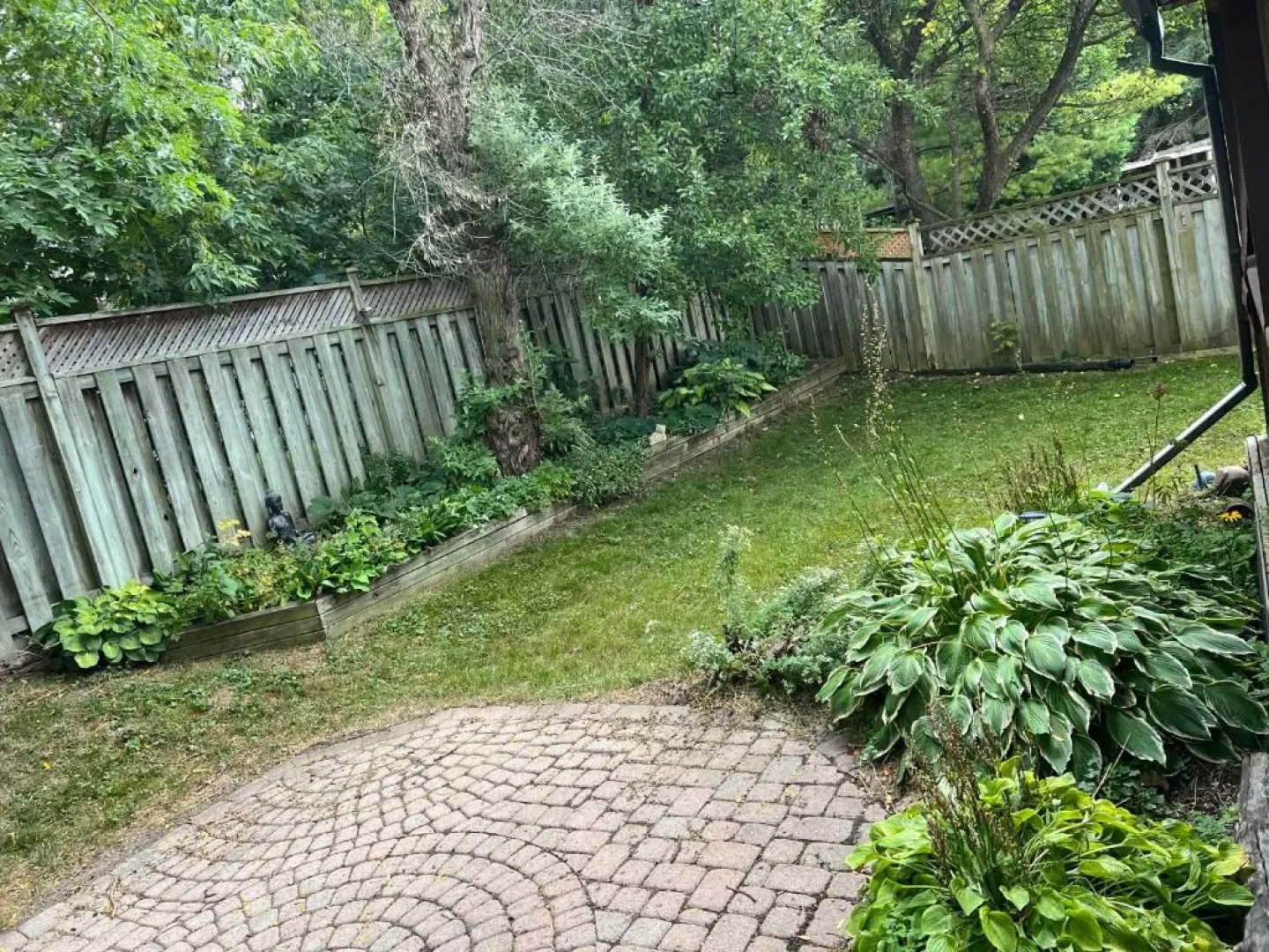 Fresh, Chic, Spacious Home With Everything U Need