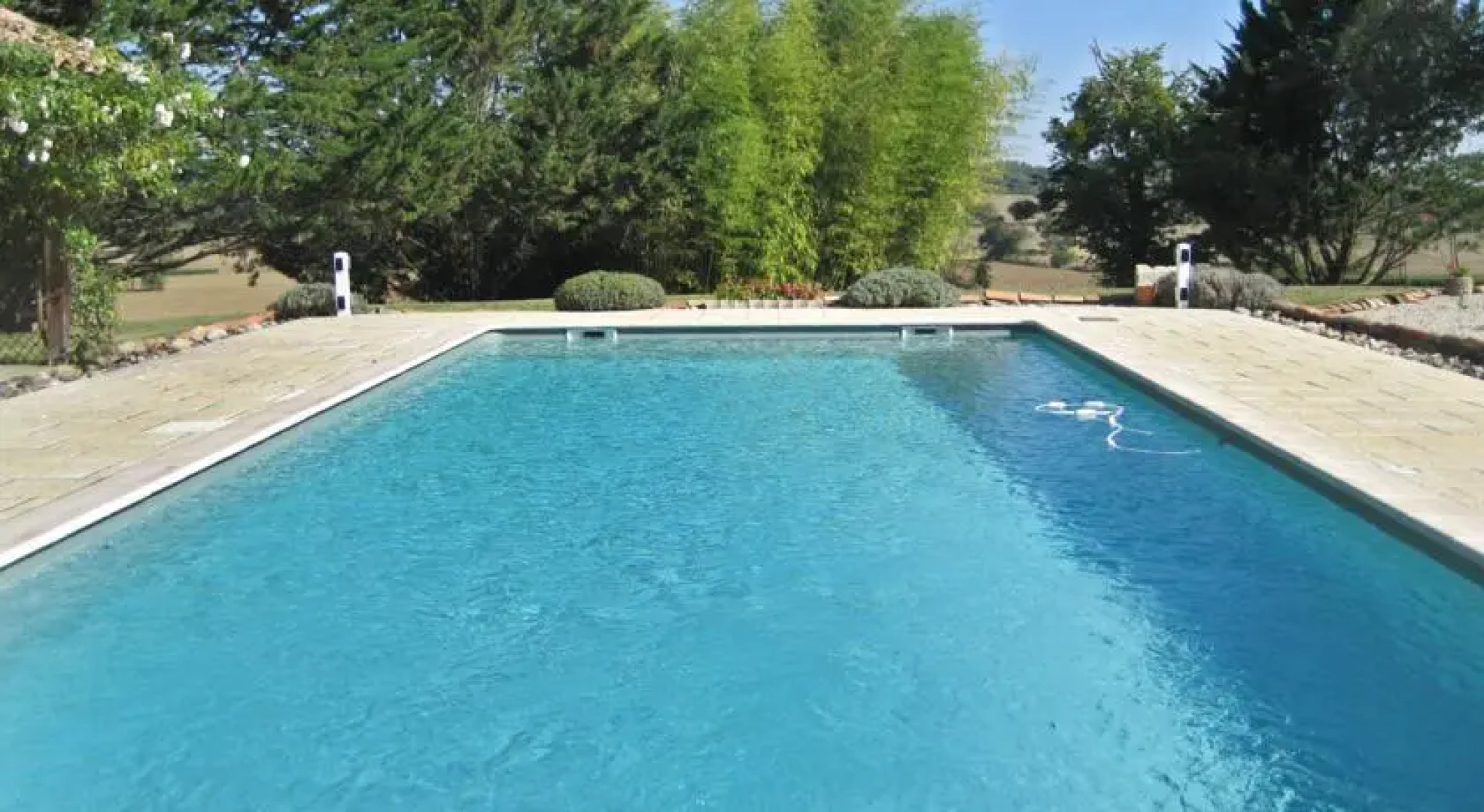 HomeRez - farmhouse Maison Verger