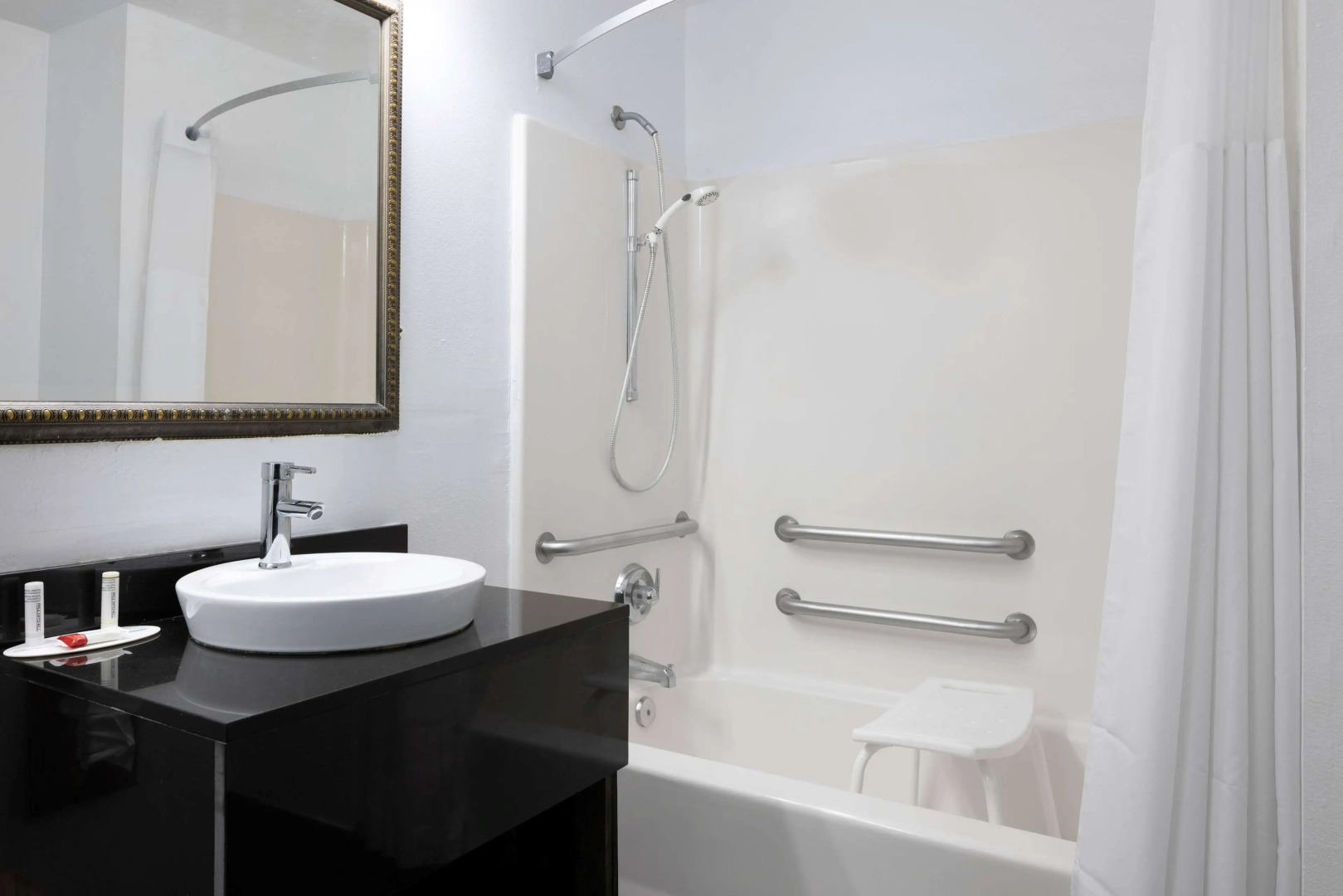 Super 8 by Wyndham Pensacola