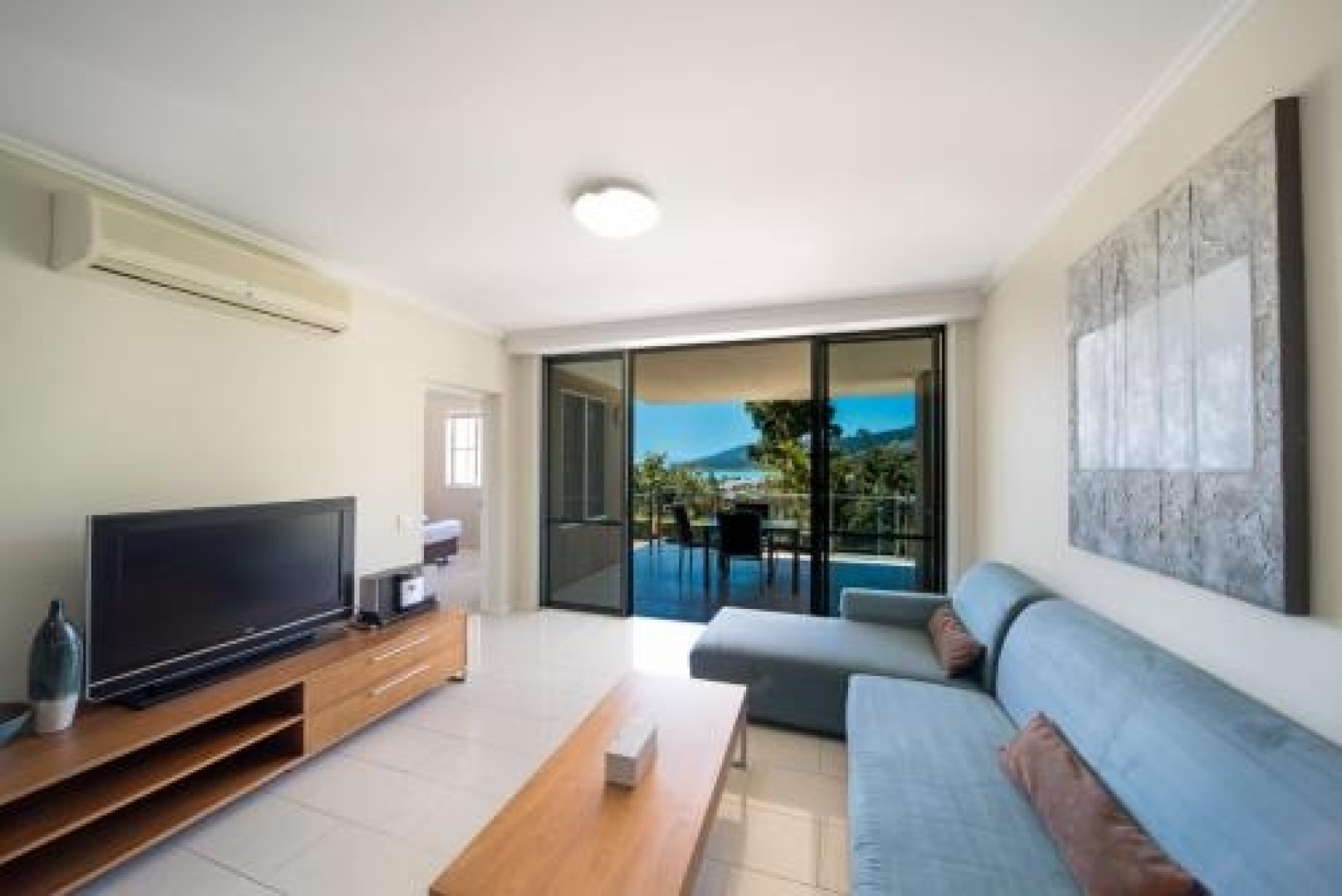 Airlie Summit Apartments