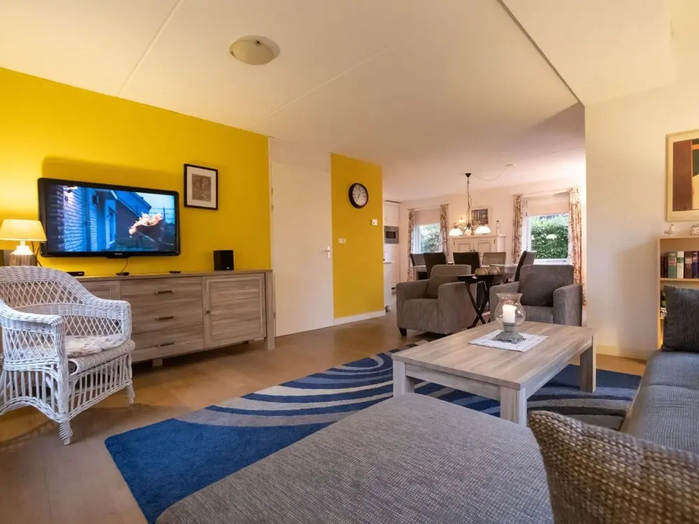 Atmospheric Holiday Home in a Quiet Location on the Outskirts of Zonnemaire