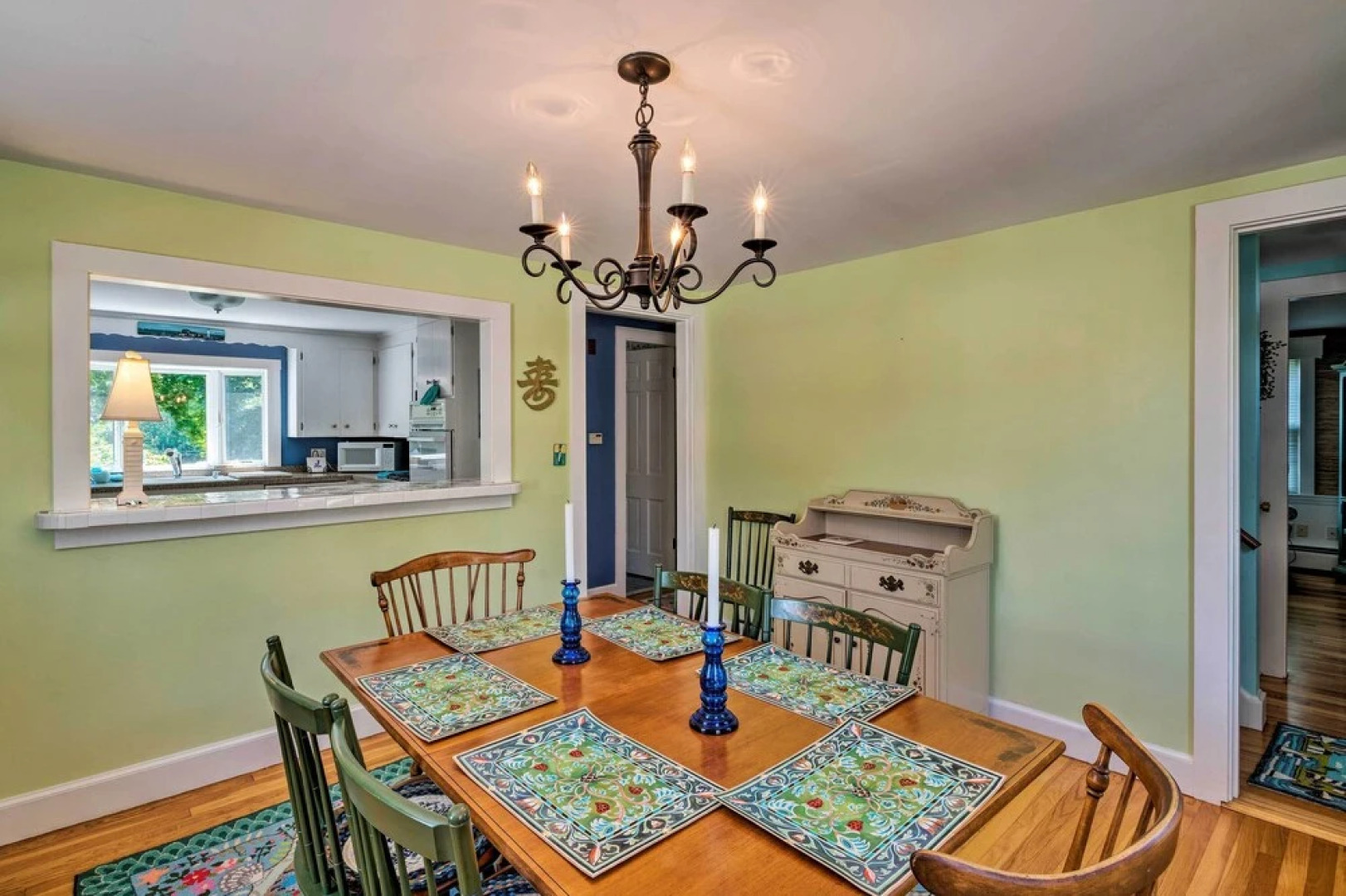 Waterfront Hyannis Gem: Walk to Hyannis Port Beach