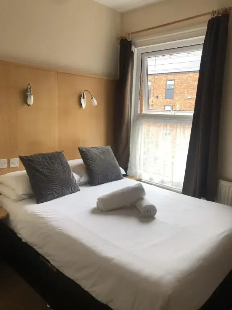 Spindrift Guest House - Adults Only