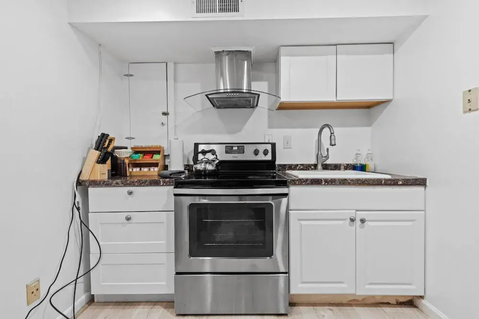 Cozy 1-bedroom Garden Apartment