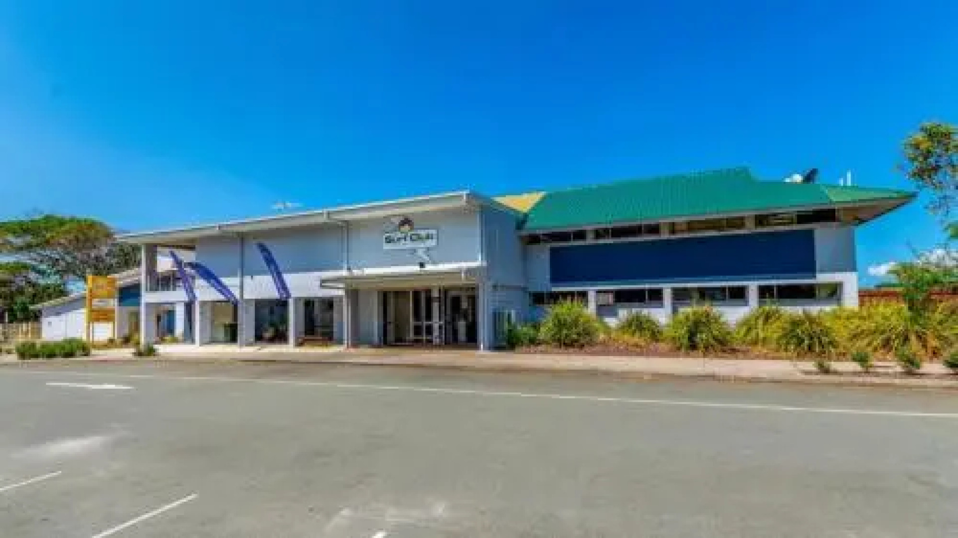 Enjoy the sea breezes from the balcony - Boyd St, Woorim