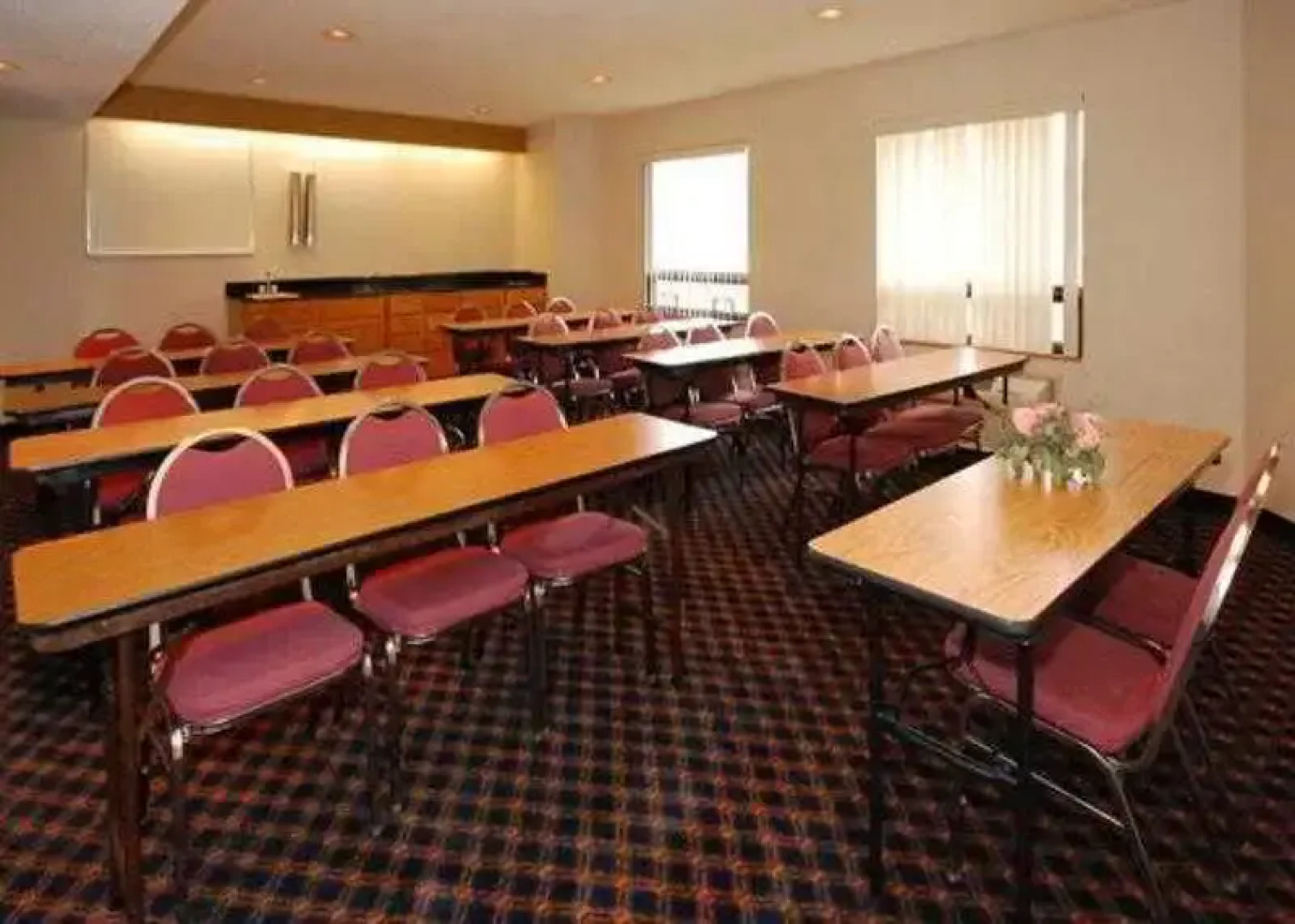 Days Inn Flint / Bishop International Airport