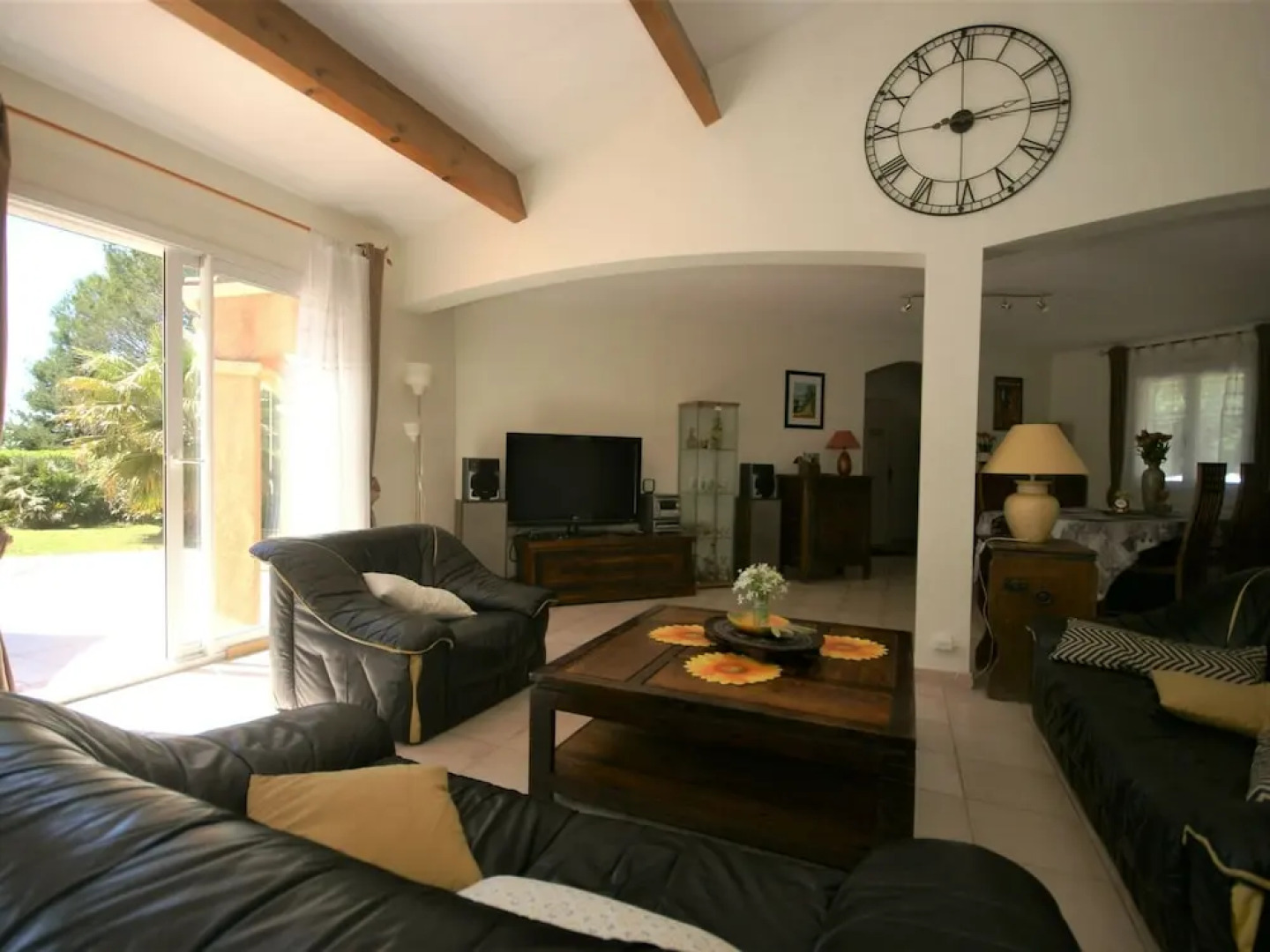 A Villa With a Large Garden, Beautiful View, air Conditioning and Private Pool