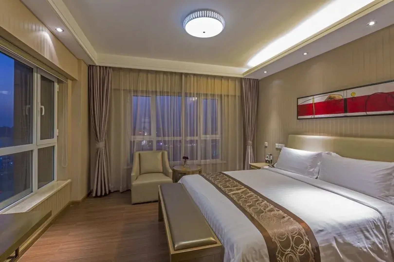 Jinjiang Peninsula Seasons Hotel