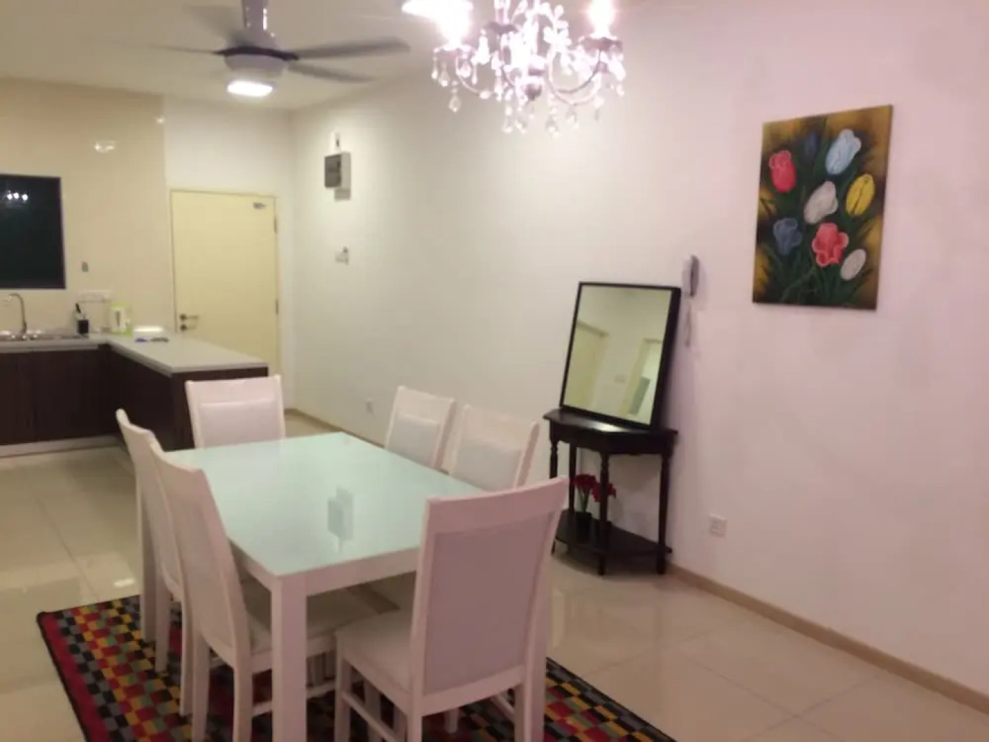 Lawang Suite 2 Bedroom Corner Apartment