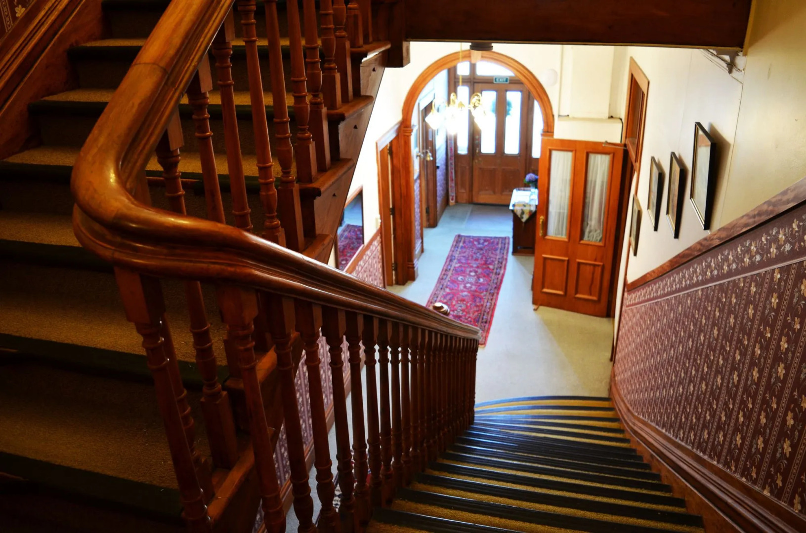 Braemar House B&B and YHA Hostel