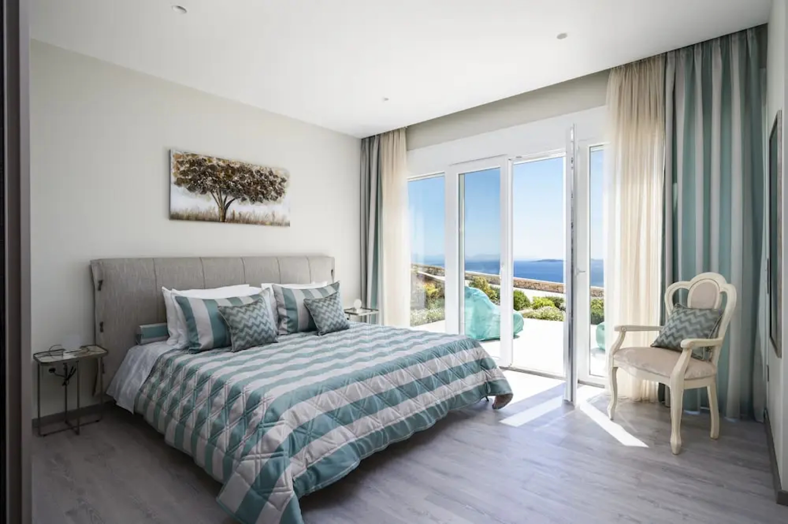 Villa Monte Leone by Konnect with Pool, Hot Tub, Spa Room & Stunning Seaview