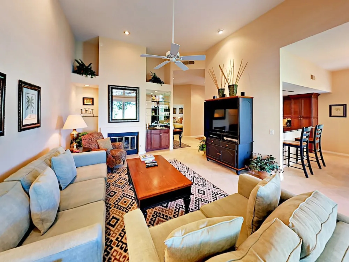 Oak Tree Condominium 3 Bedrooms 2 Bathrooms Condo