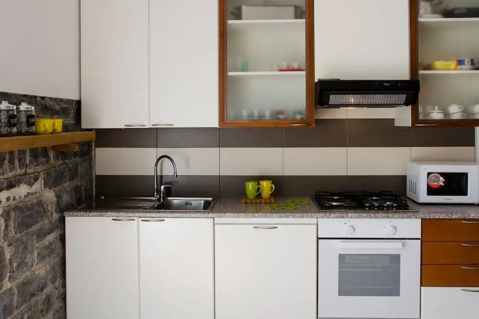 Altido House on the Lake Shore