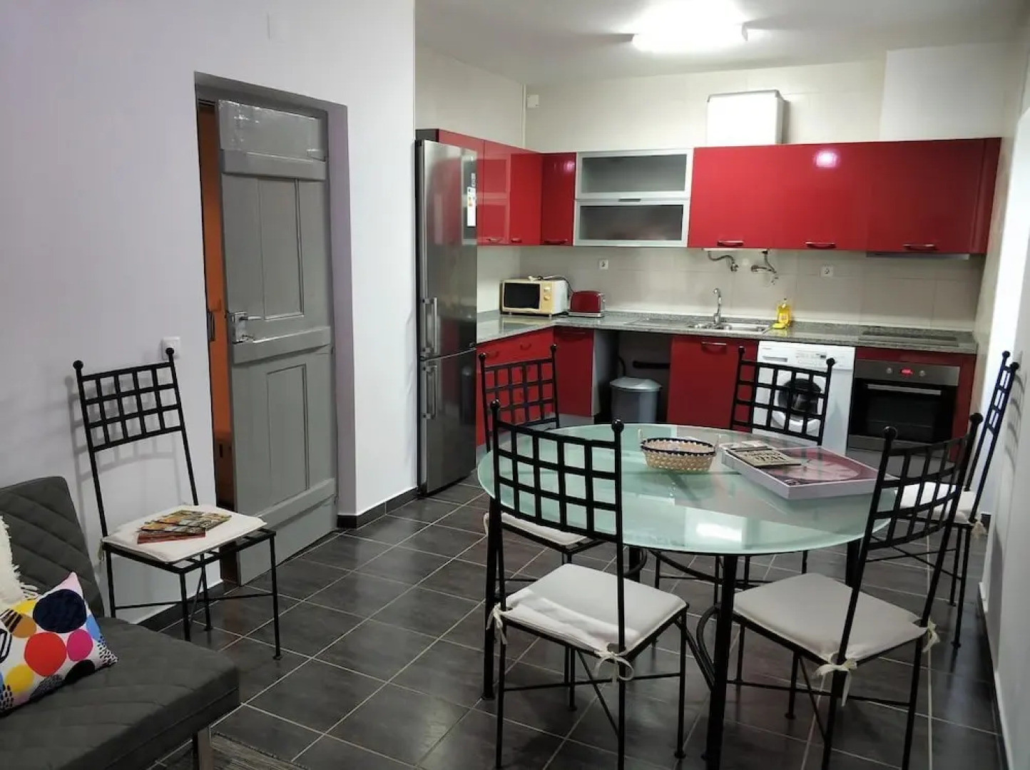 Sleep & Go Faro Airport Guest House