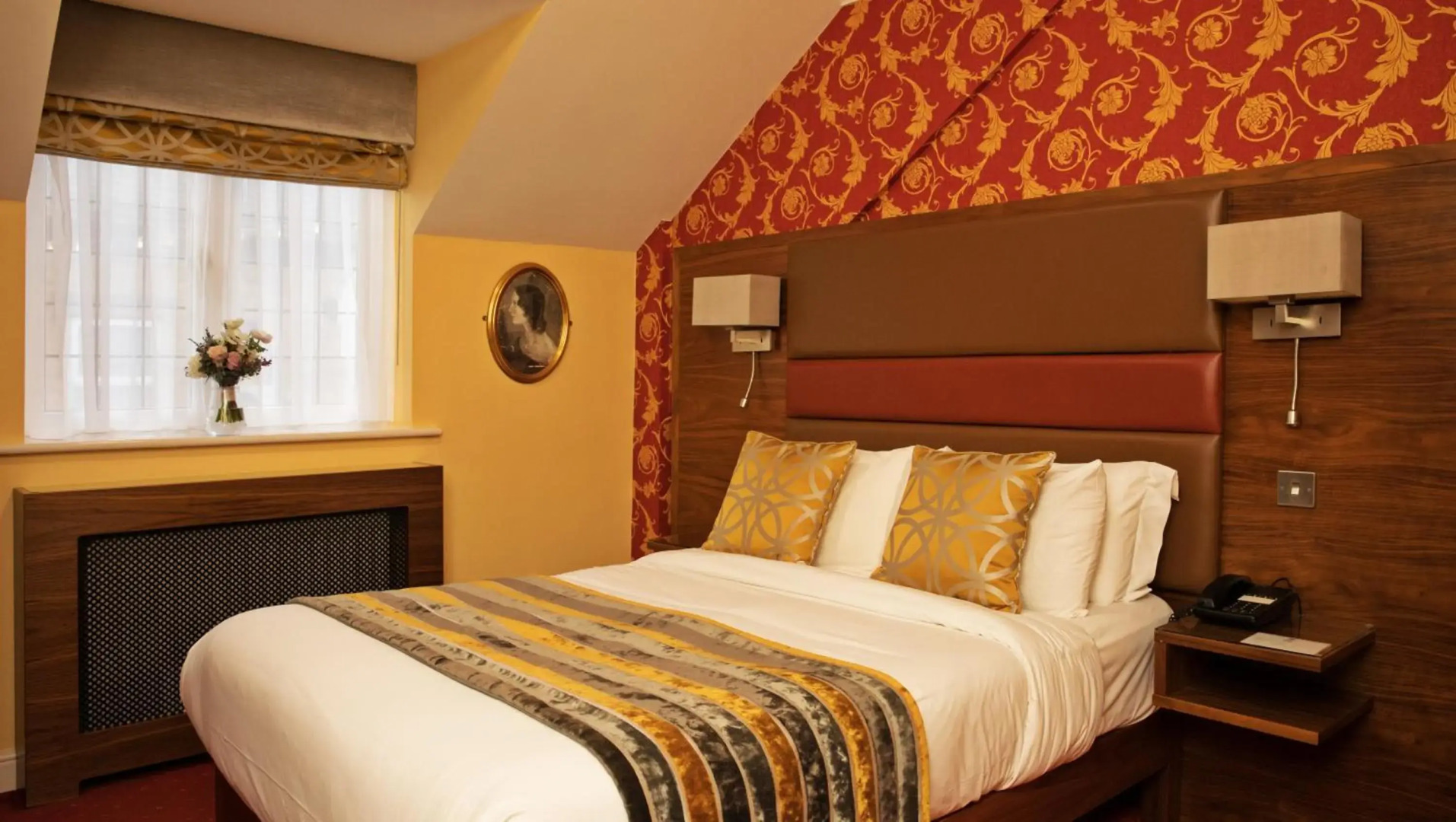 Rogerthorpe Manor Hotel