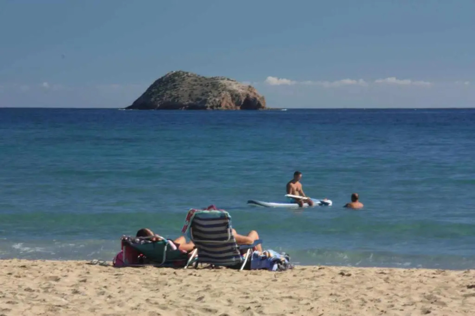 Casa de Femmie apartamento de lujo terraza jardín y piscina comunitaria
