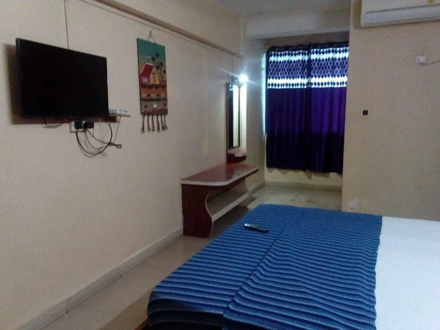 Iroomz Chalukya Residency