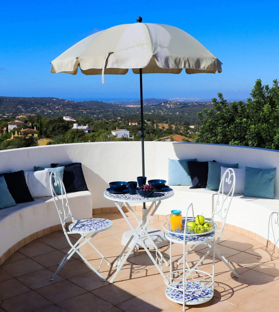 Villa Santa Barbara by Portucasa