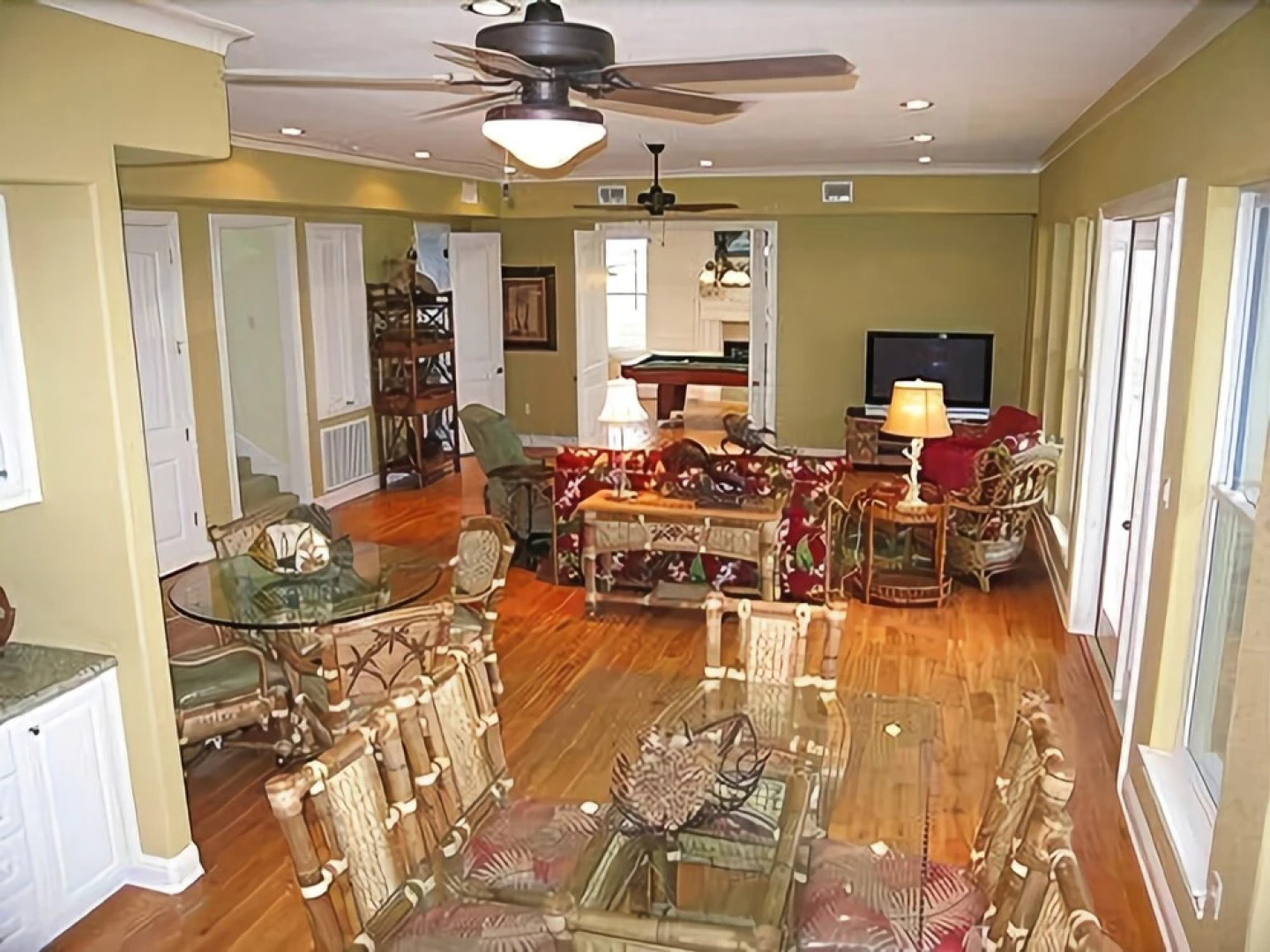 The Ritz Of Crystal Beach 6 Bedroom Home by RedAwning