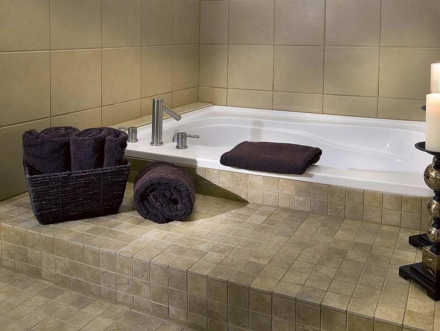 Embassy Suites by Hilton Kansas City International Airport