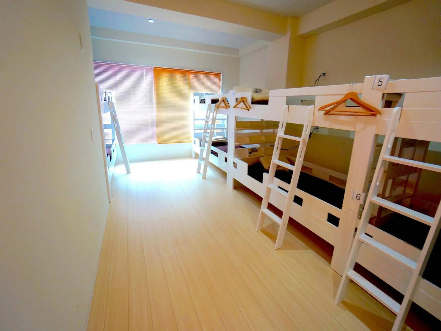 Casa Blanca Guesthouse - Hostel