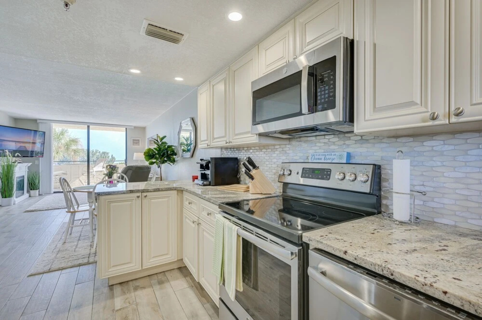 Bright Hudson Condo Rental w/ Gulf-view Balcony!