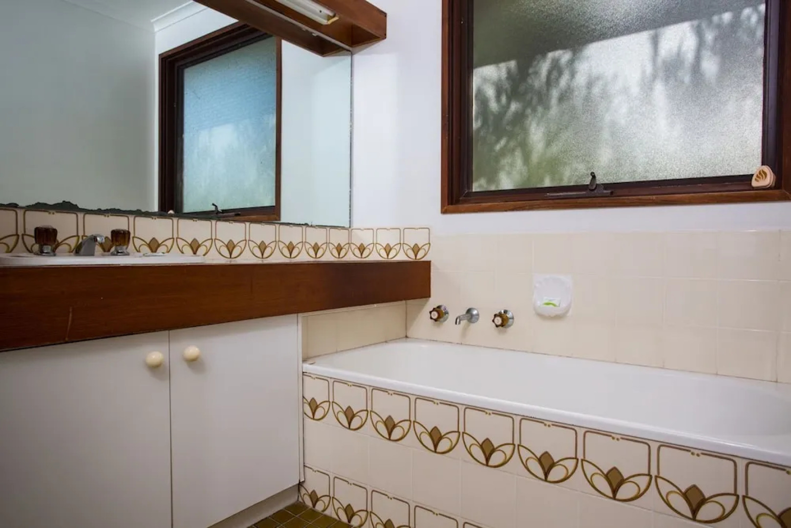 Meltemi Unit 4 Tura Beach