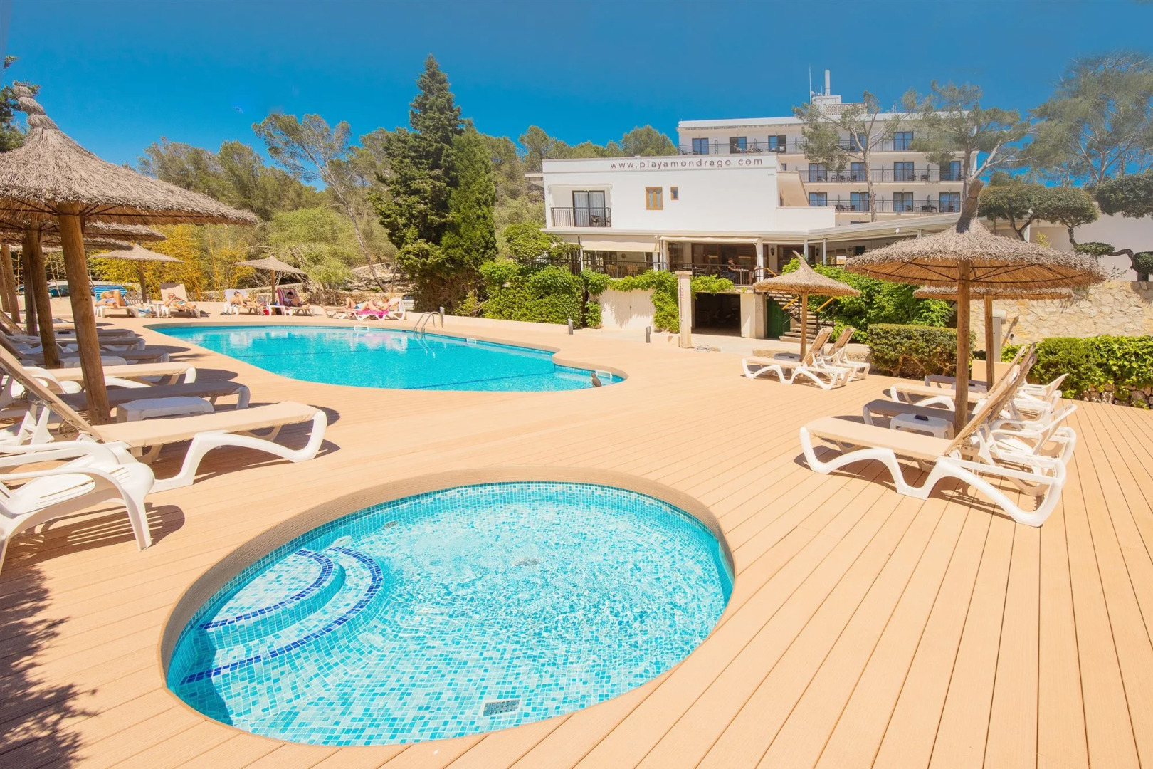 Hotel Playa Mondrago