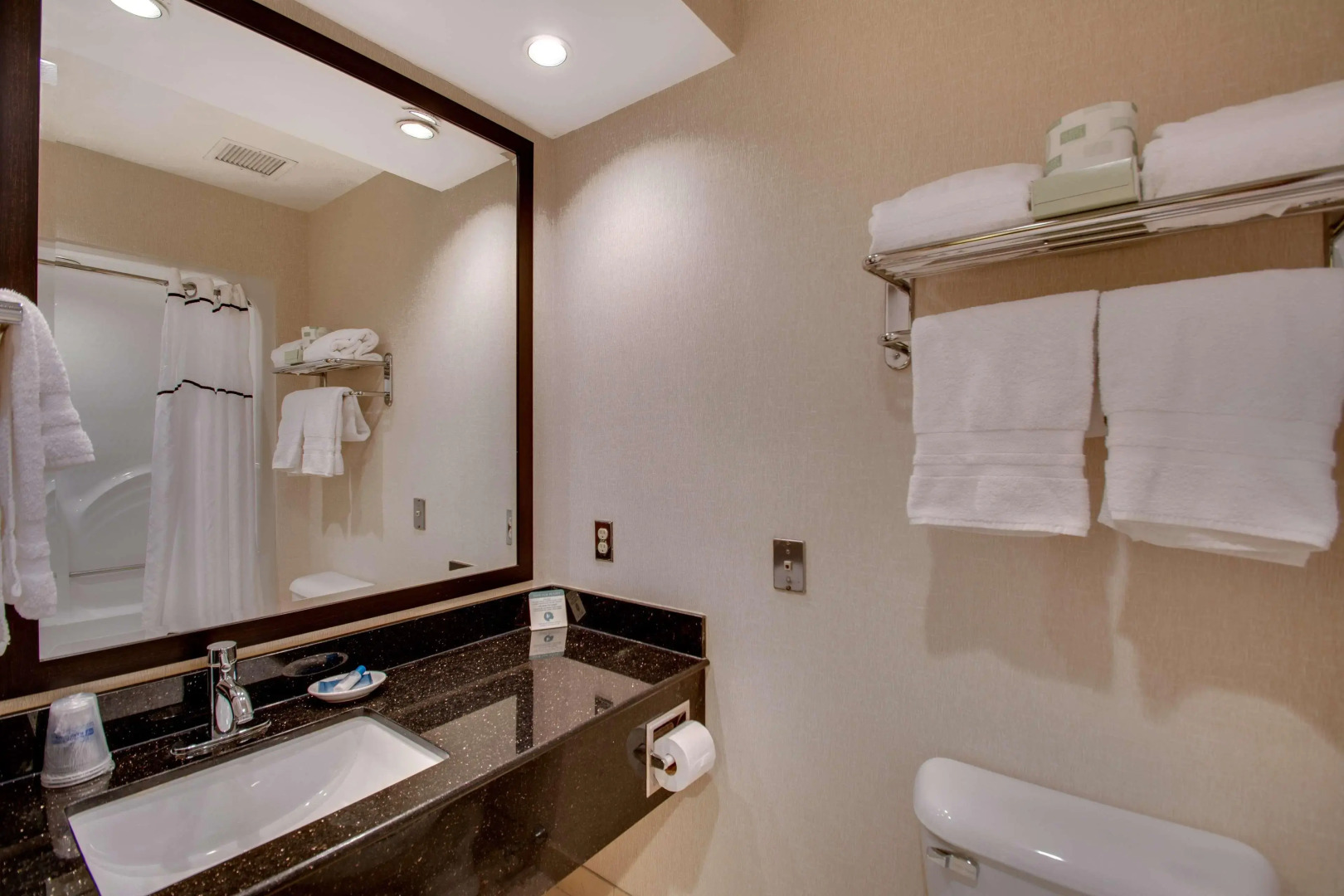 Best Western Plus The Inn at Hampton