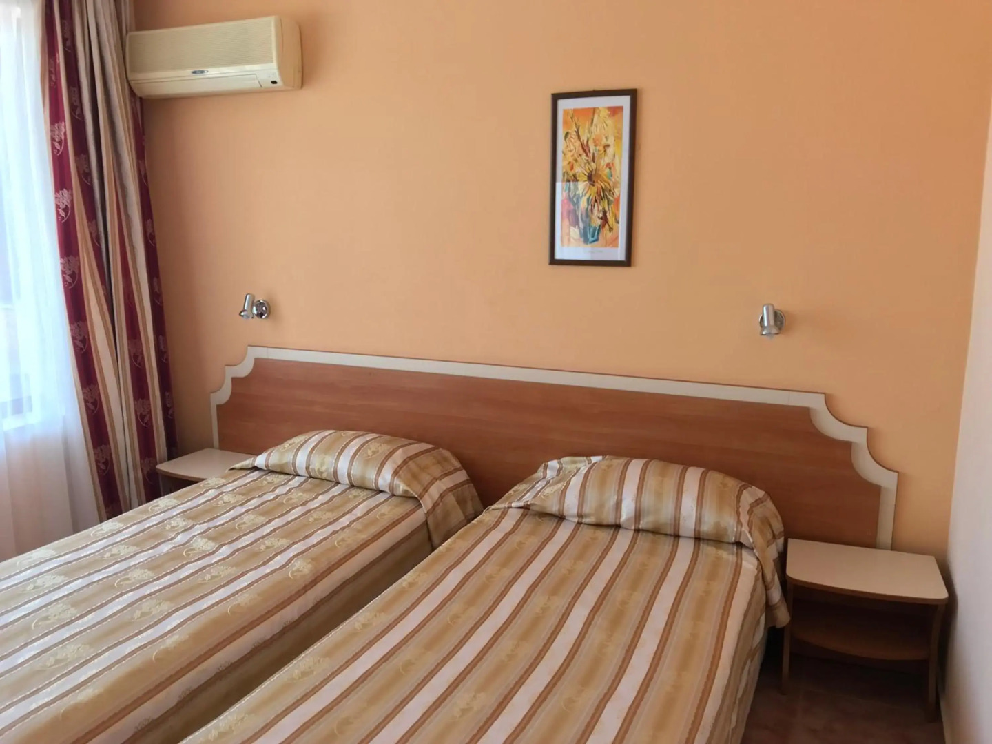 Oleander House And Tennis Club