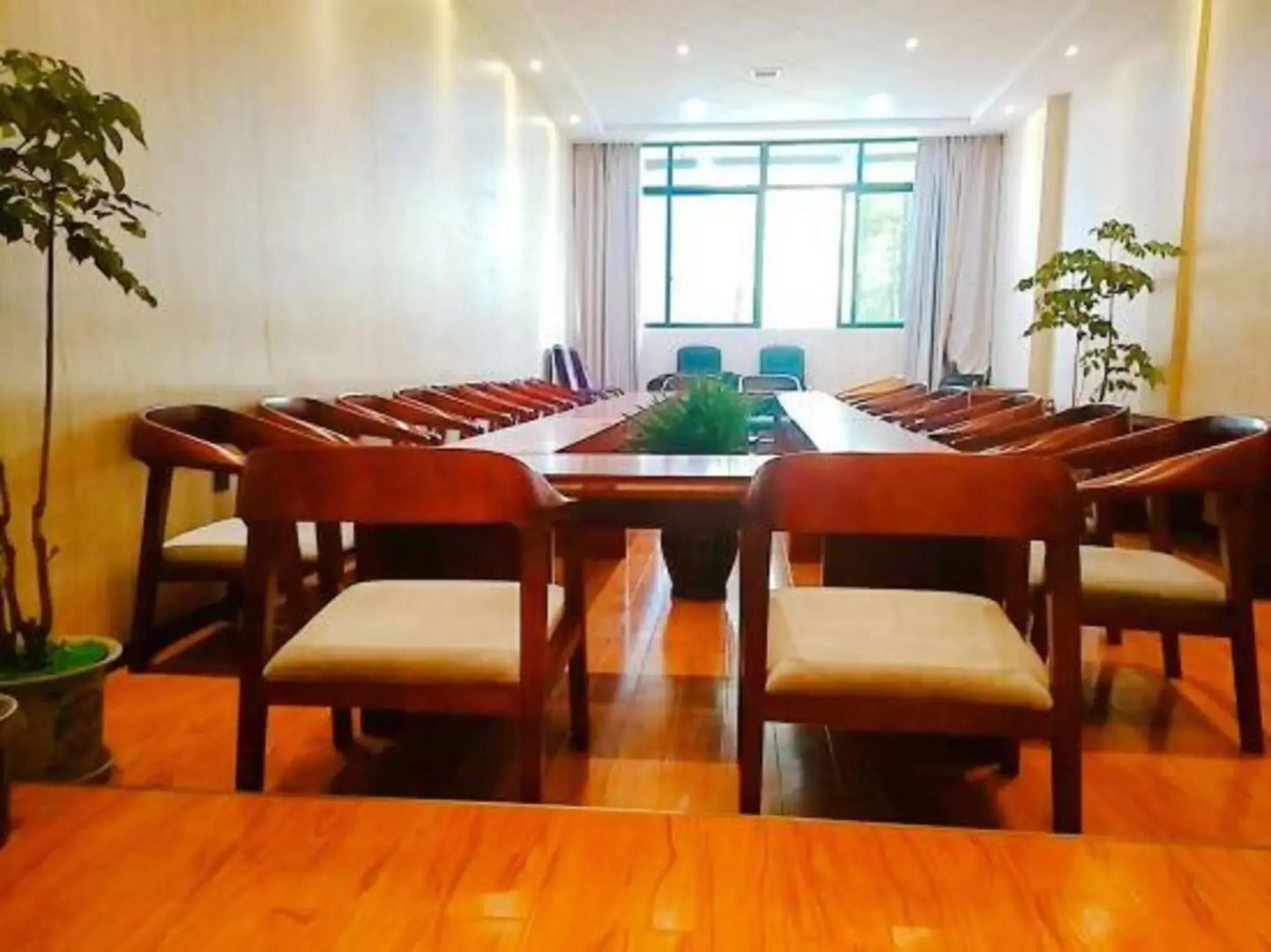 Diyu Hotel (High-speed Railway Station)