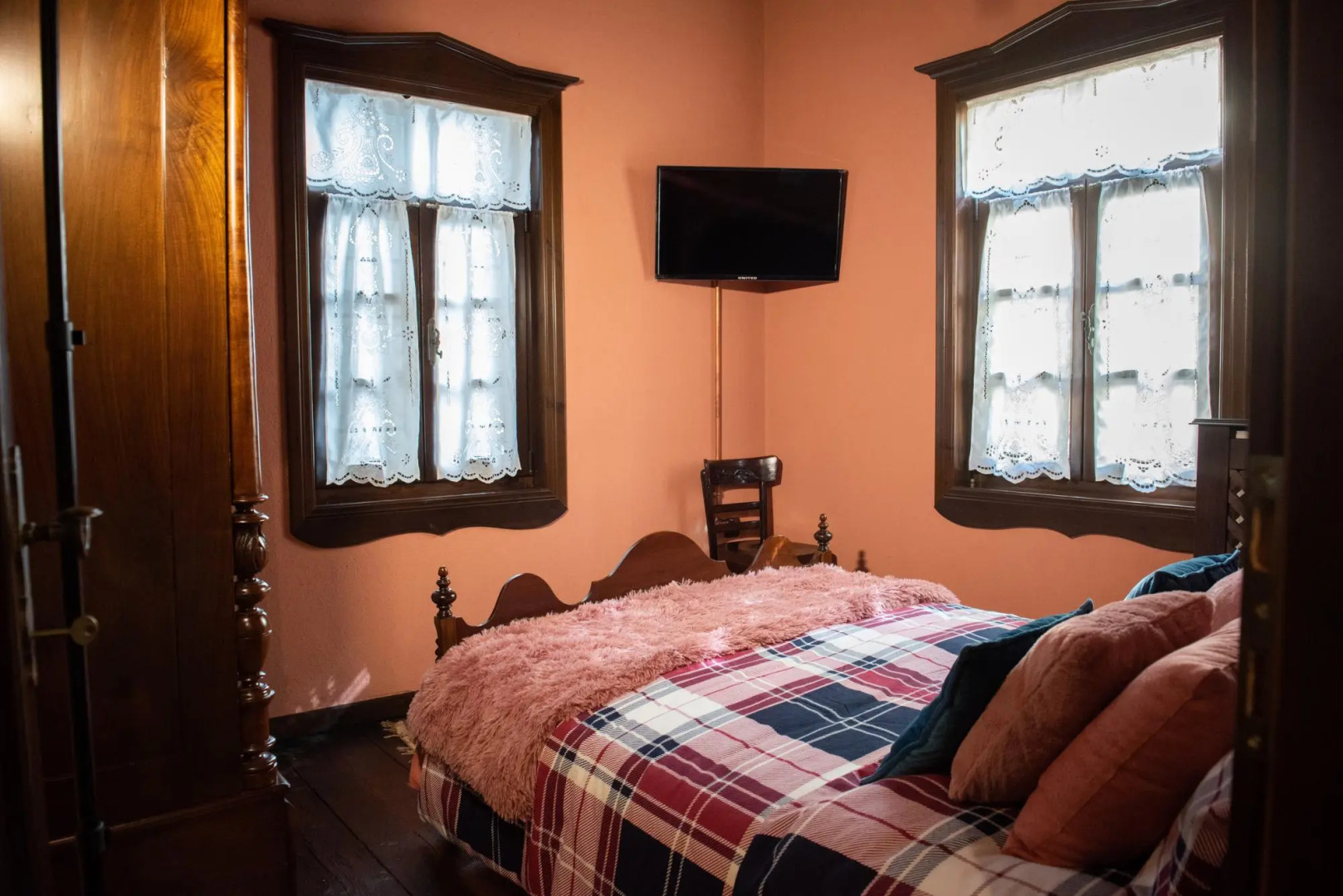 Dandy on the Hill in Arnaia | 4  Seasons Maisonette | Up to 4 people