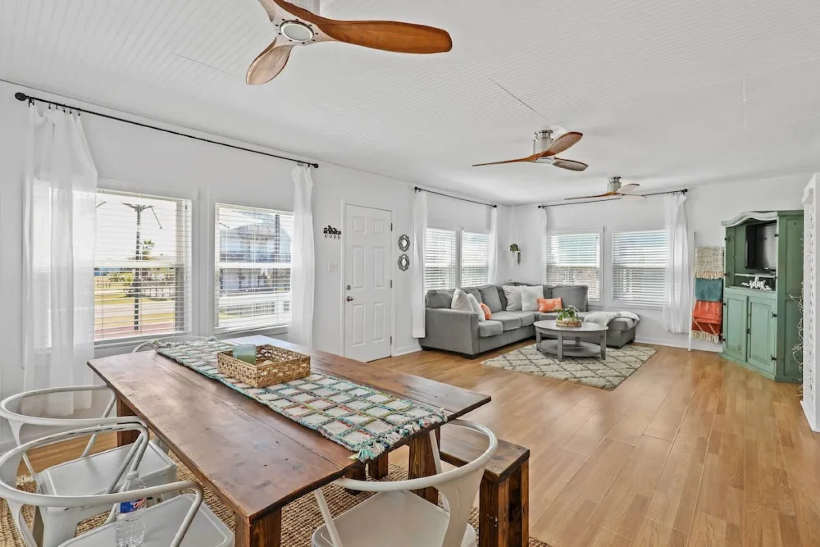 1 Mi to Shore: Bright Jamaica Beach Getaway!