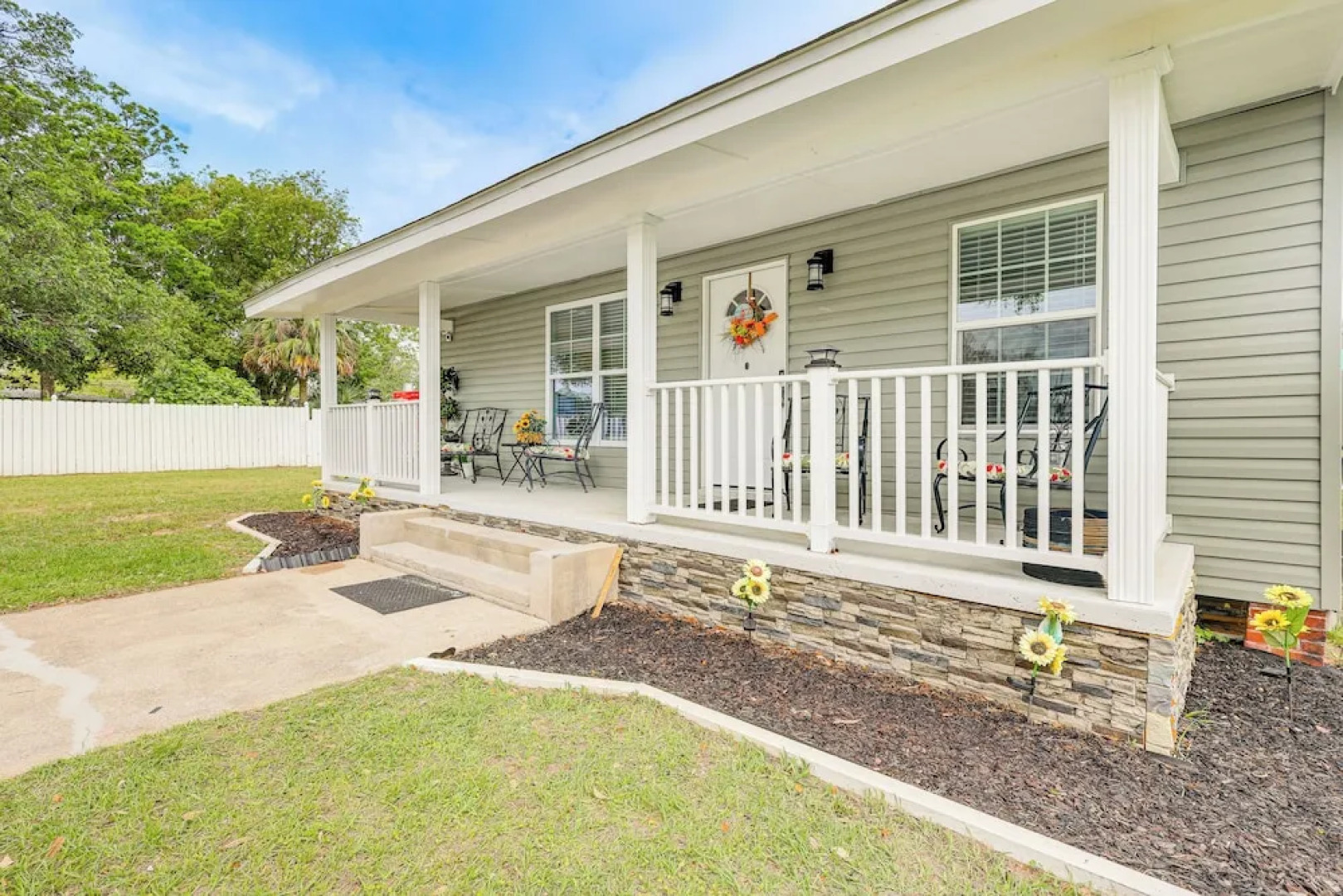 Pensacola Home on 1 Acre w/ Large Yard & Grill!