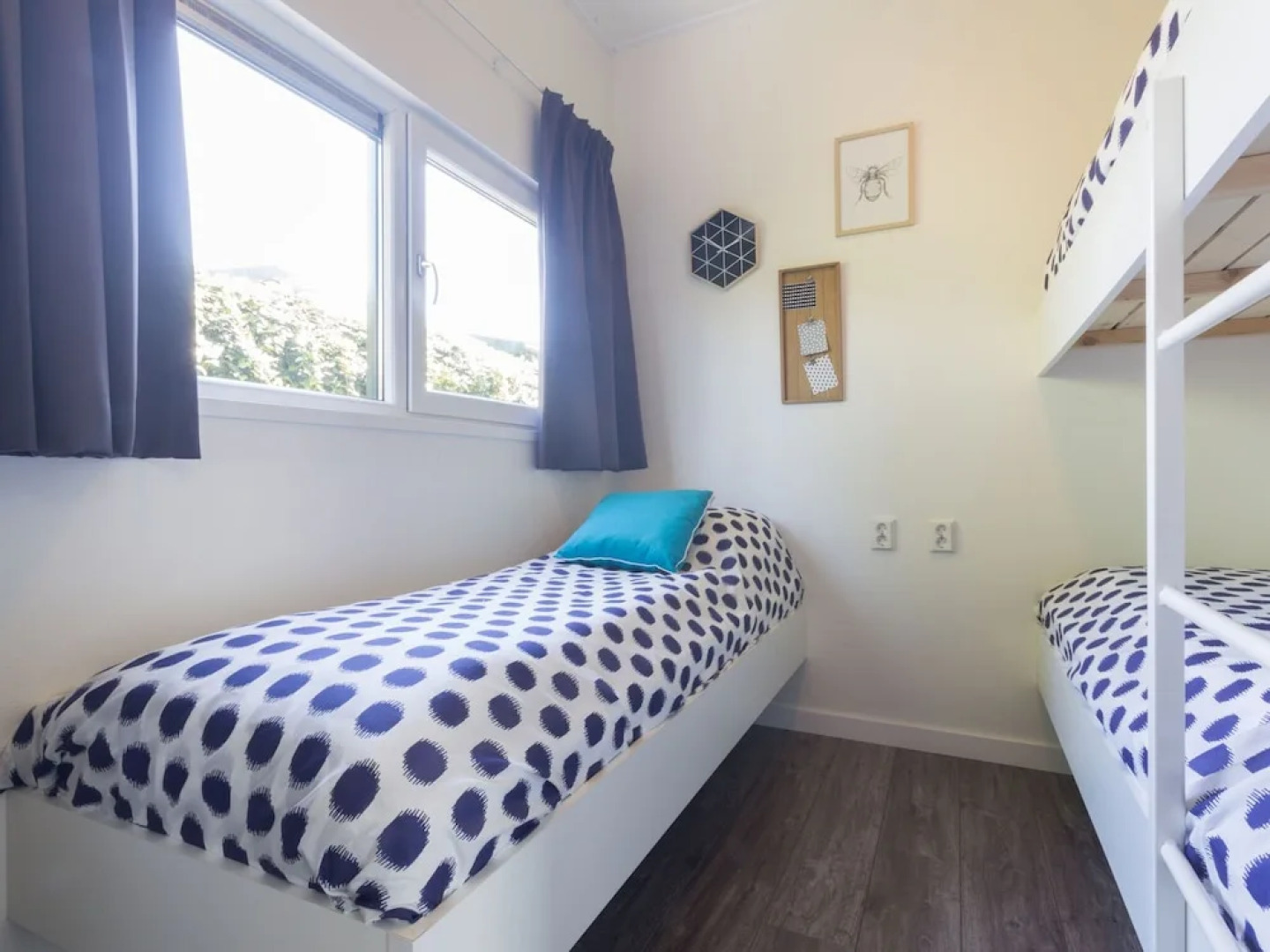 Modern chalet with dishwasher, only 18 km. from Rotterdam